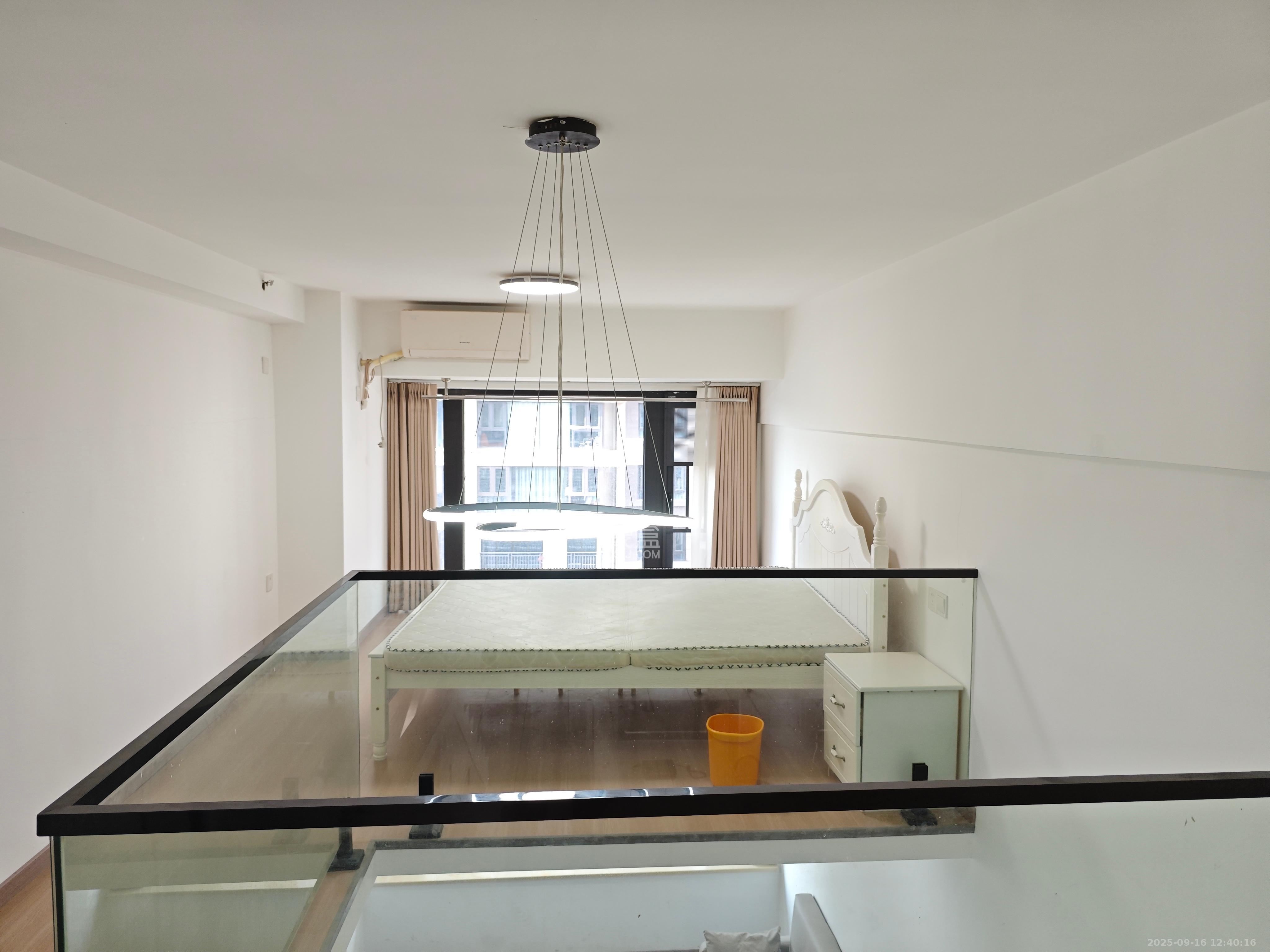 金茂建发泊悦  2室1厅1卫    1800.0元/月室内图