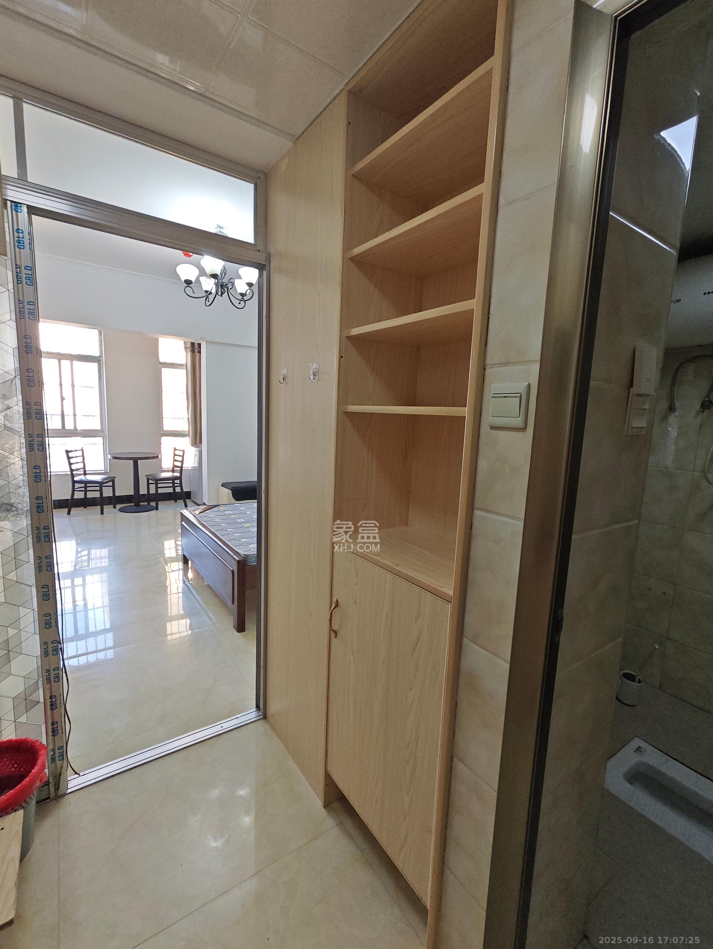 MOMA当代广场 1室1厅1卫 1200.0元/月 MOMA当代广场 1室1厅1卫 1200.0元/月室内图