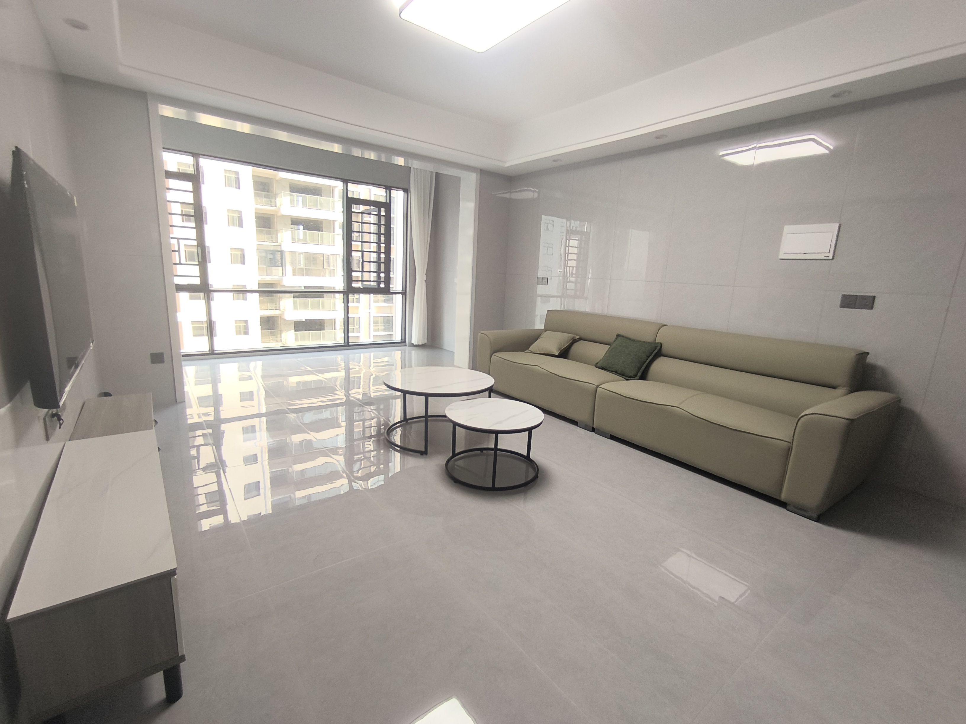 互助小区电梯房 1室0厅0卫 2000.0元/月 互助小区电梯房 1室0厅0卫 2000.0元/月室内图