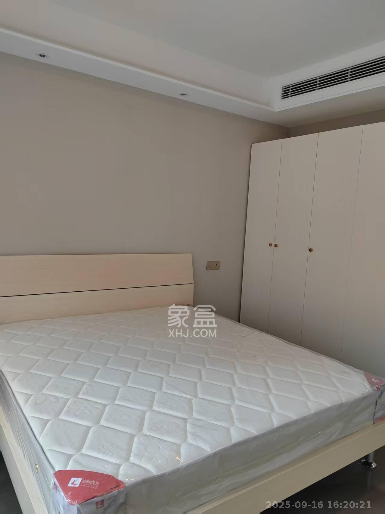 龙湖江与城  4室2厅2卫    3500.0元/月室内图