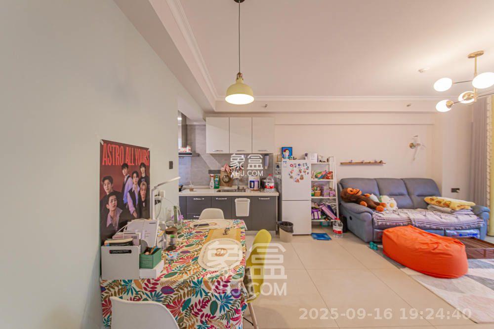 鑫远悦城(鑫远悦时代) 2室1厅1卫 2200.0元/月 鑫远悦城(鑫远悦时代) 2室1厅1卫 2200.0元/月室内图