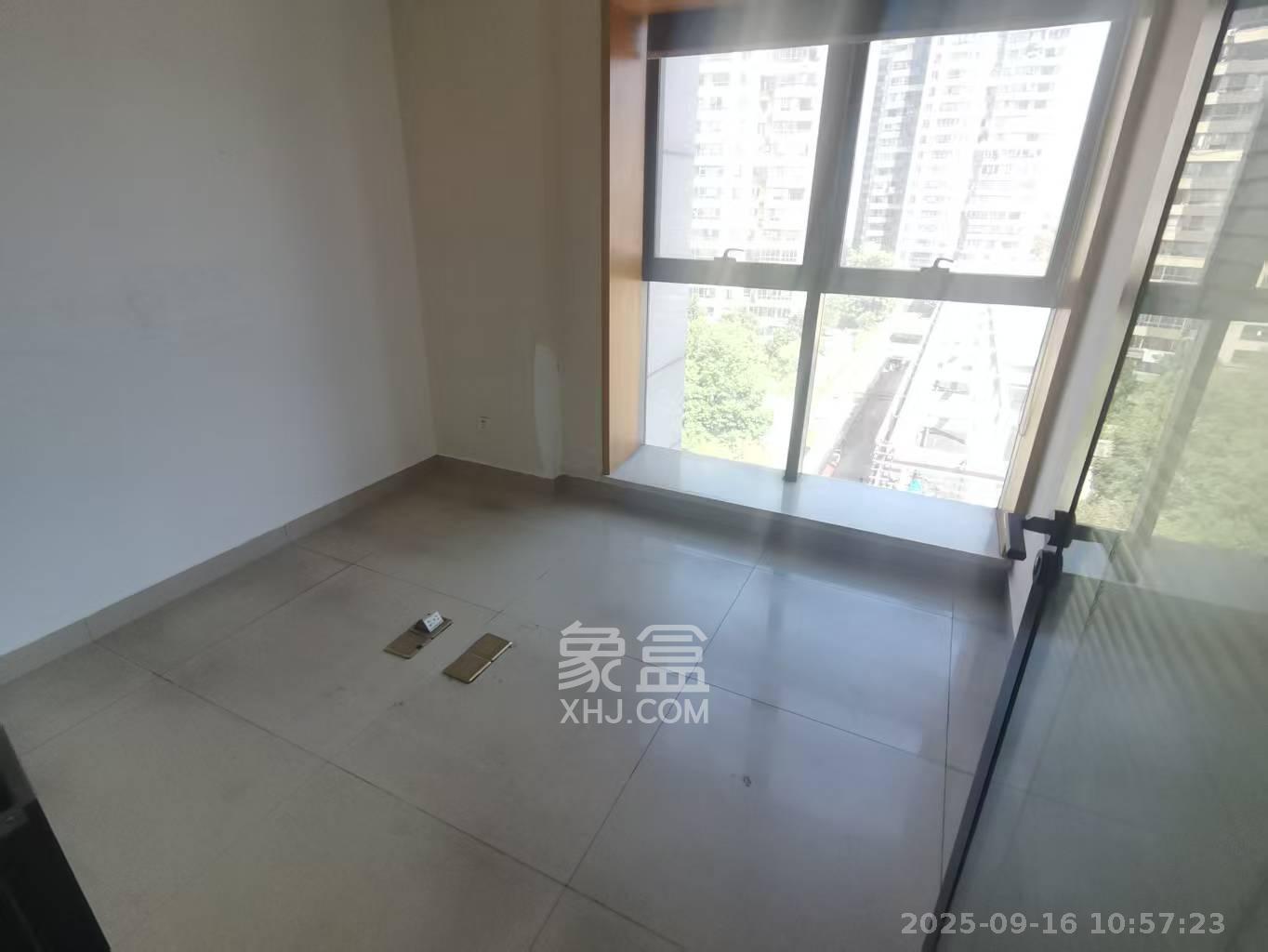 长房时代城   260.0㎡      14000.0元/月