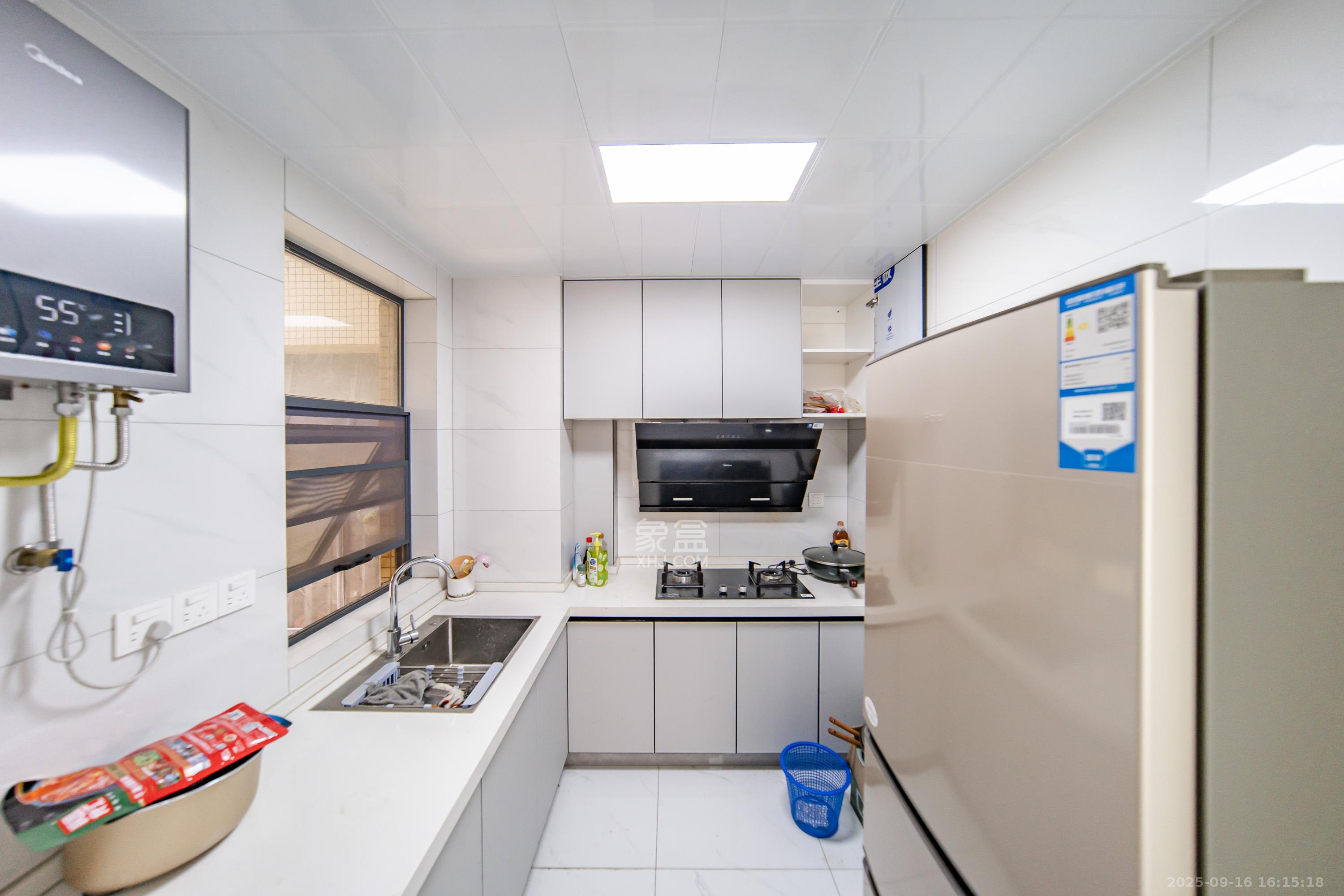 兰亭湾畔  3室2厅1卫    109.0万厨房