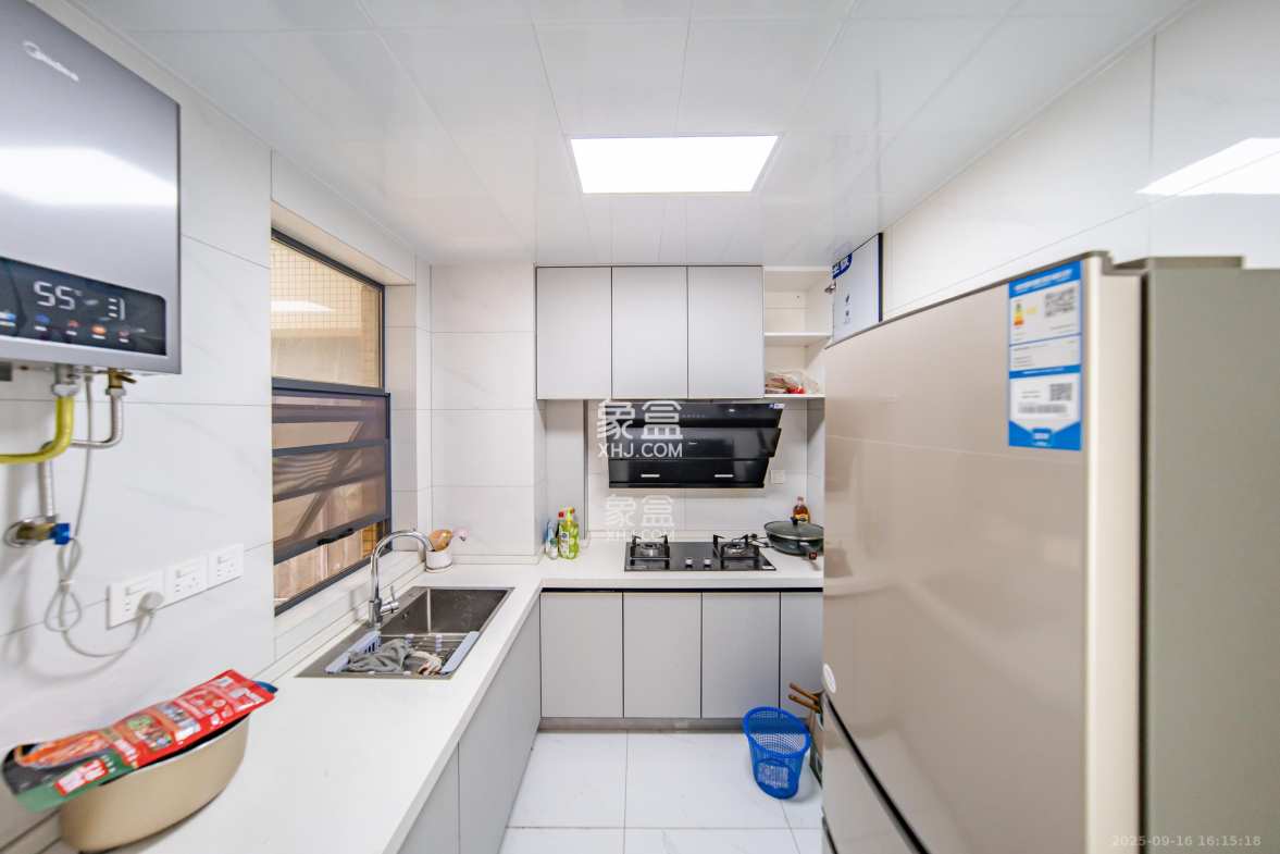兰亭湾畔 3室2厅1卫 109.0万 兰亭湾畔 3室2厅1卫 109.0万厨房