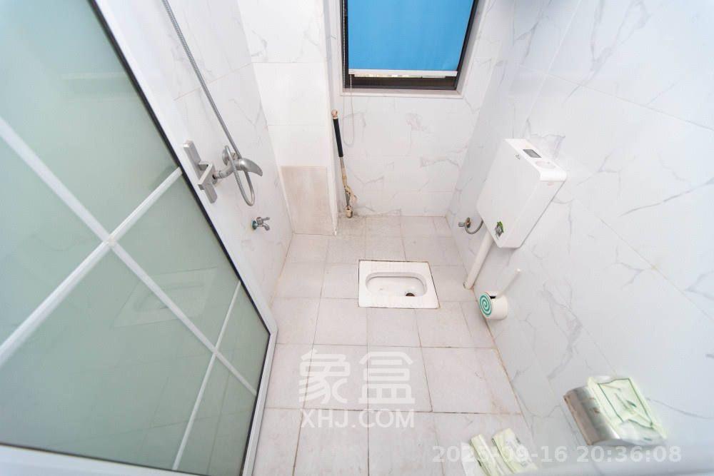 天翼花园(中国电信单位房) 3室2厅2卫 2700.0元/月 天翼花园(中国电信单位房) 3室2厅2卫 2700.0元/月室内图