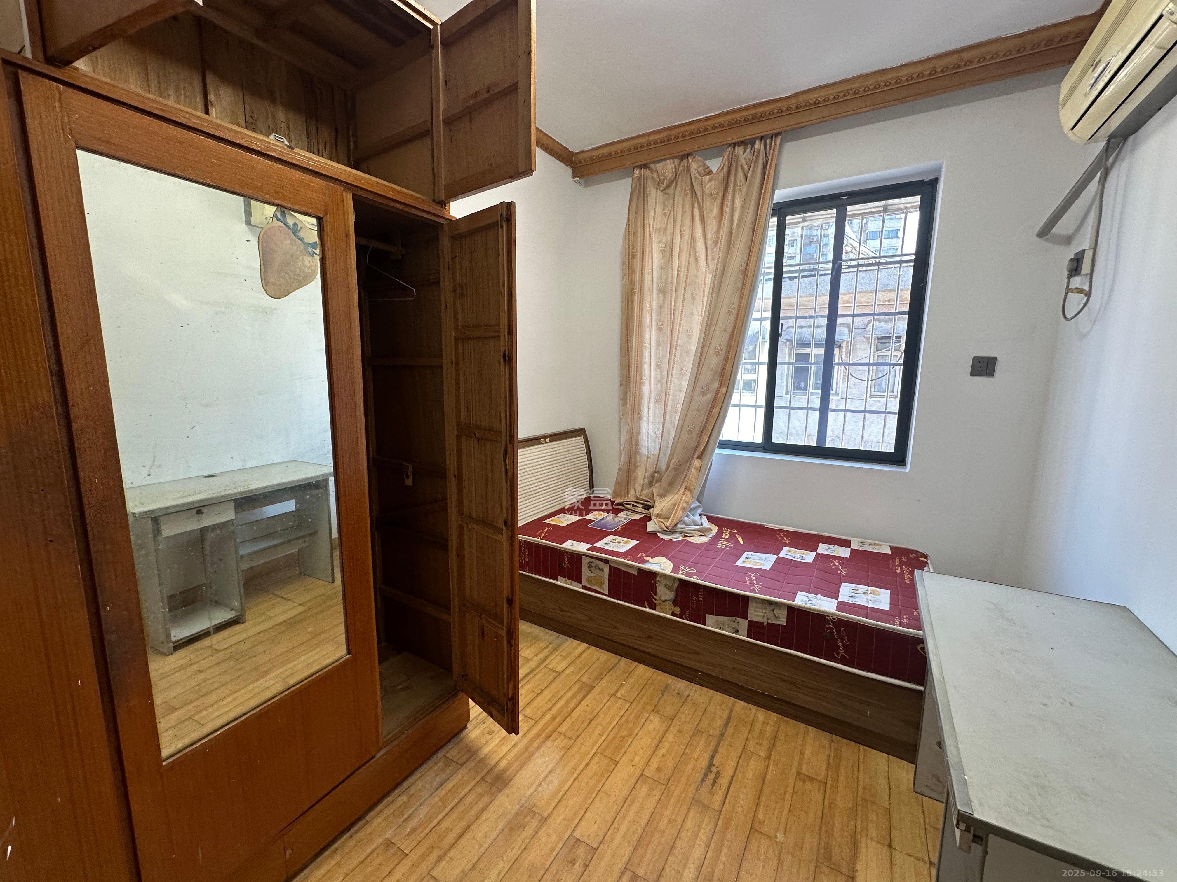 南园小区 3室2厅1卫 1000.0元/月 南园小区 3室2厅1卫 1000.0元/月室内图