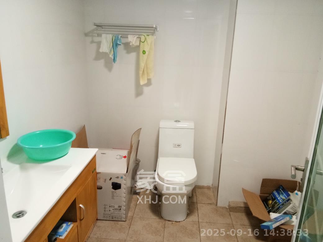 阳光100二期 3室2厅2卫 2600.0元/月 阳光100二期 3室2厅2卫 2600.0元/月室内图