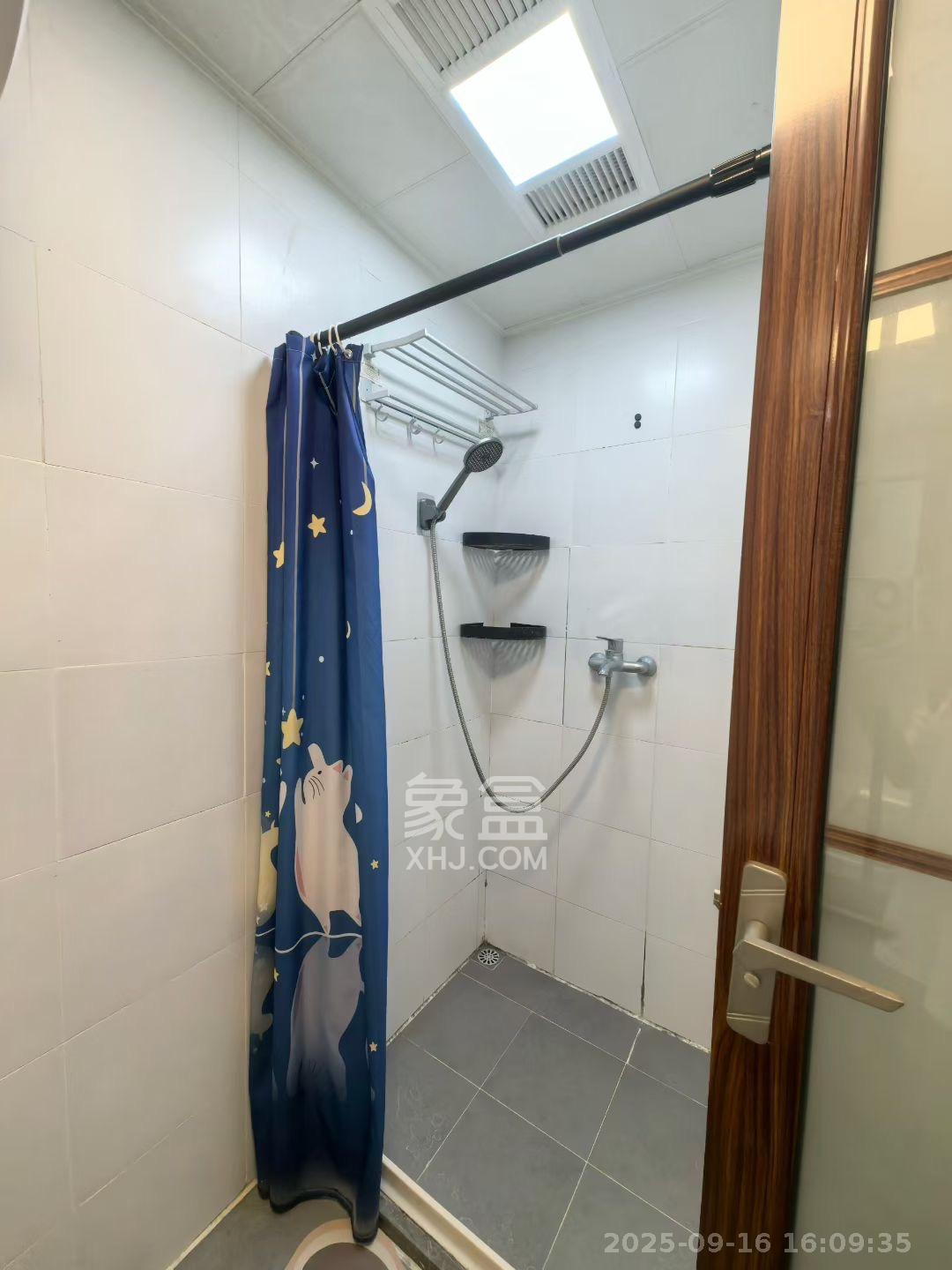 龙湖水晶郦城  1室1厅1卫   1700.00元/月室内图1