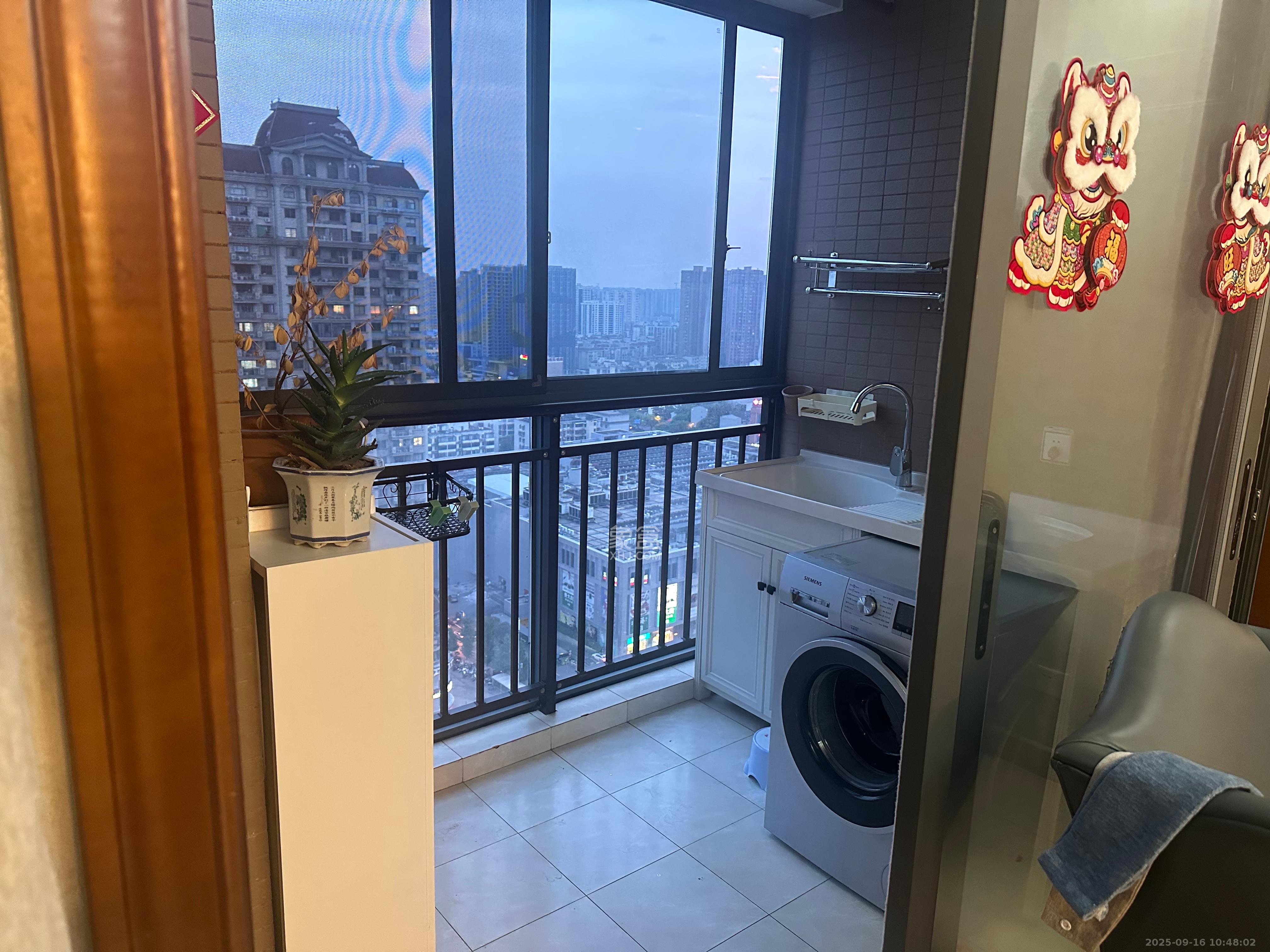 万博汇 2室2厅1卫 3200.0元/月 万博汇 2室2厅1卫 3200.0元/月室内图