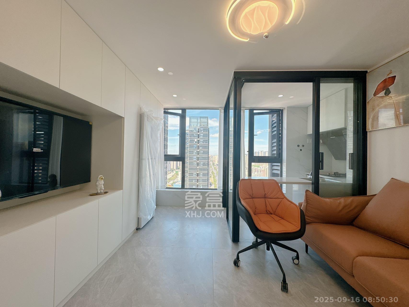 卓越中寰  1室1厅1卫    2800.0元/月室内图