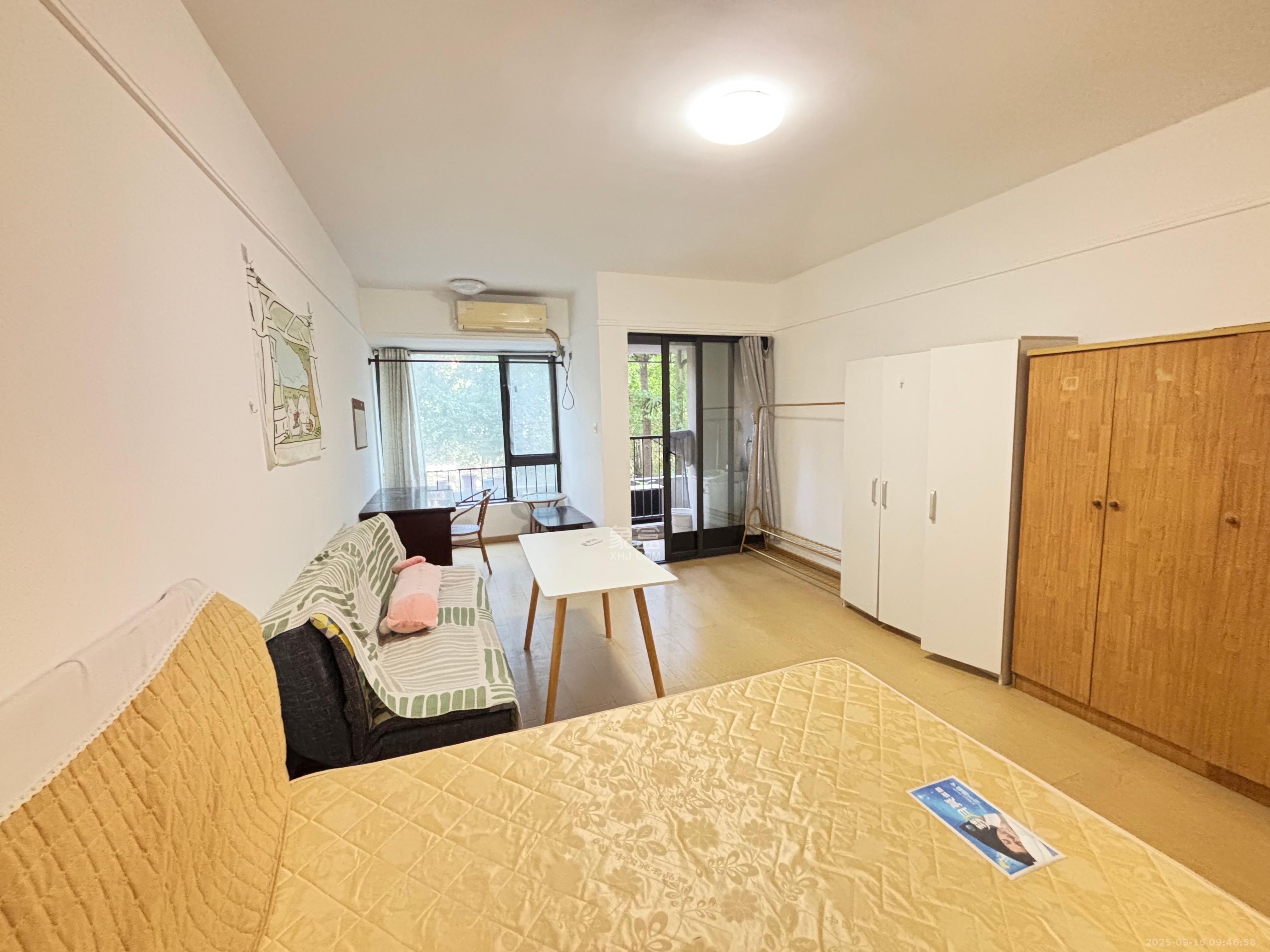 万科金色家园 1室1厅1卫 1300.0元/月 万科金色家园 1室1厅1卫 1300.0元/月室内图