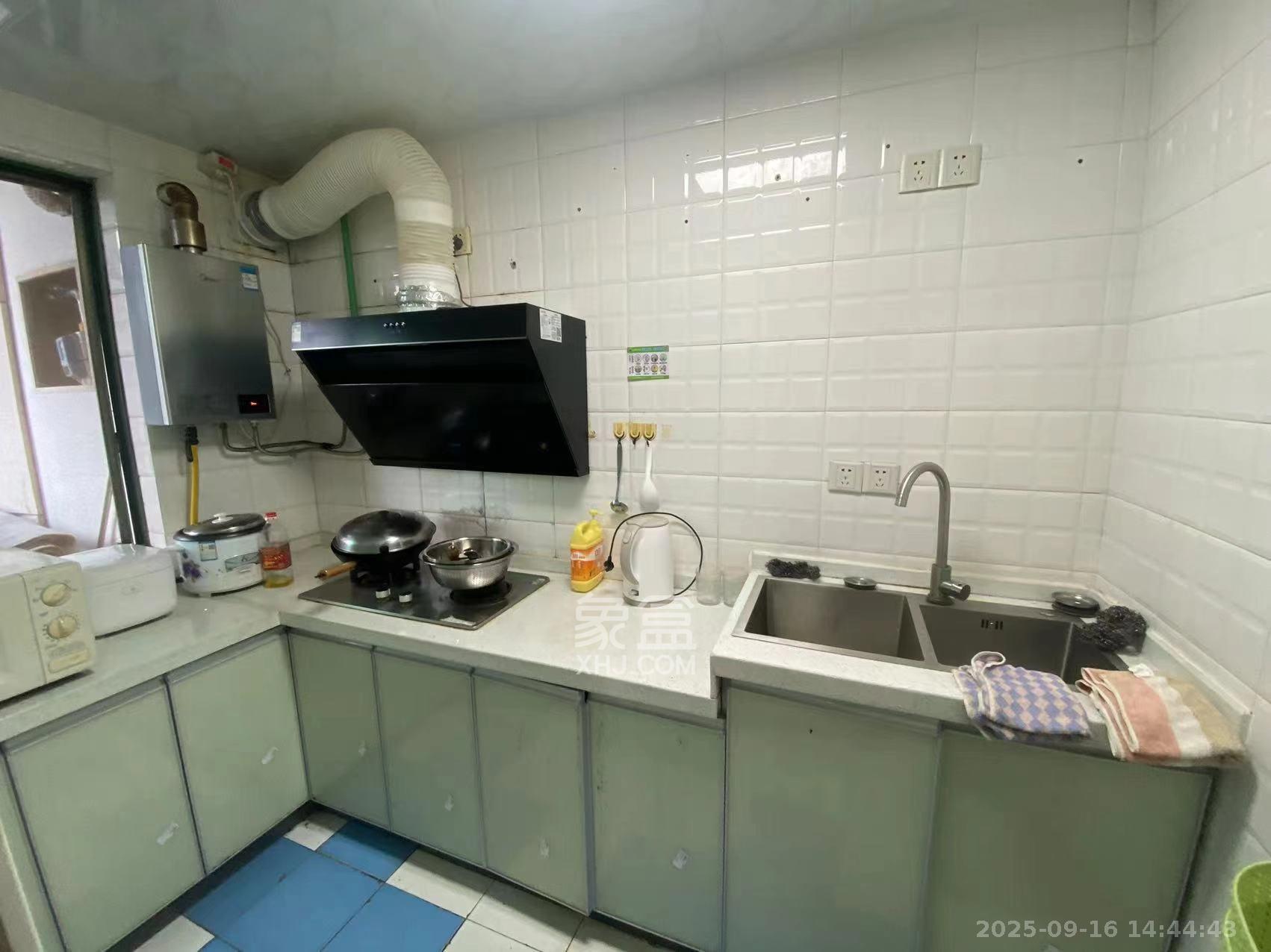 香格里嘉园  5室2厅2卫    4200.0元/月 香格里嘉园  5室2厅2卫    4200.0元/月室内图