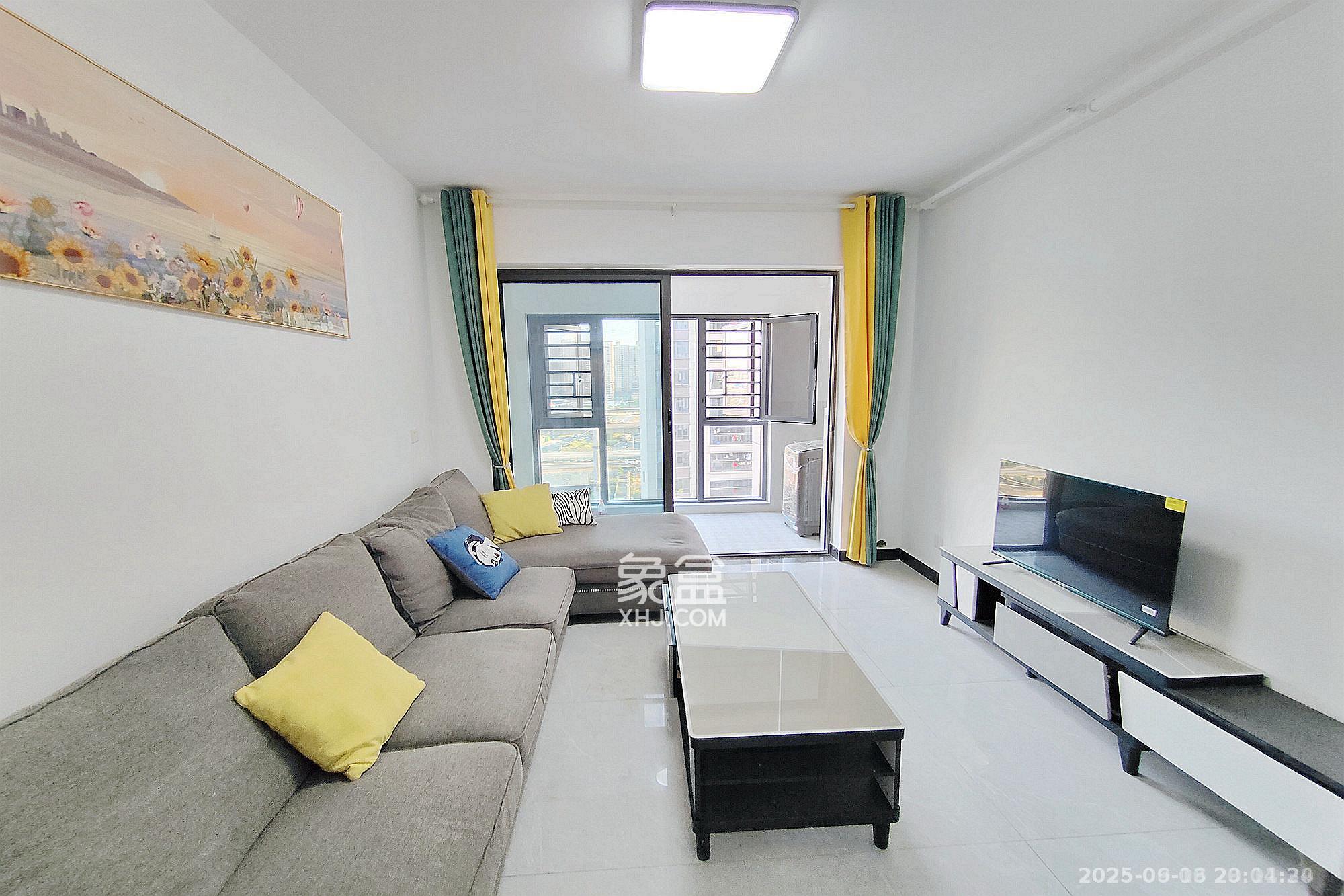 阳光城尚东湾愉景苑 3室2厅1卫 2300.0元/月 阳光城尚东湾愉景苑 3室2厅1卫 2300.0元/月室内图