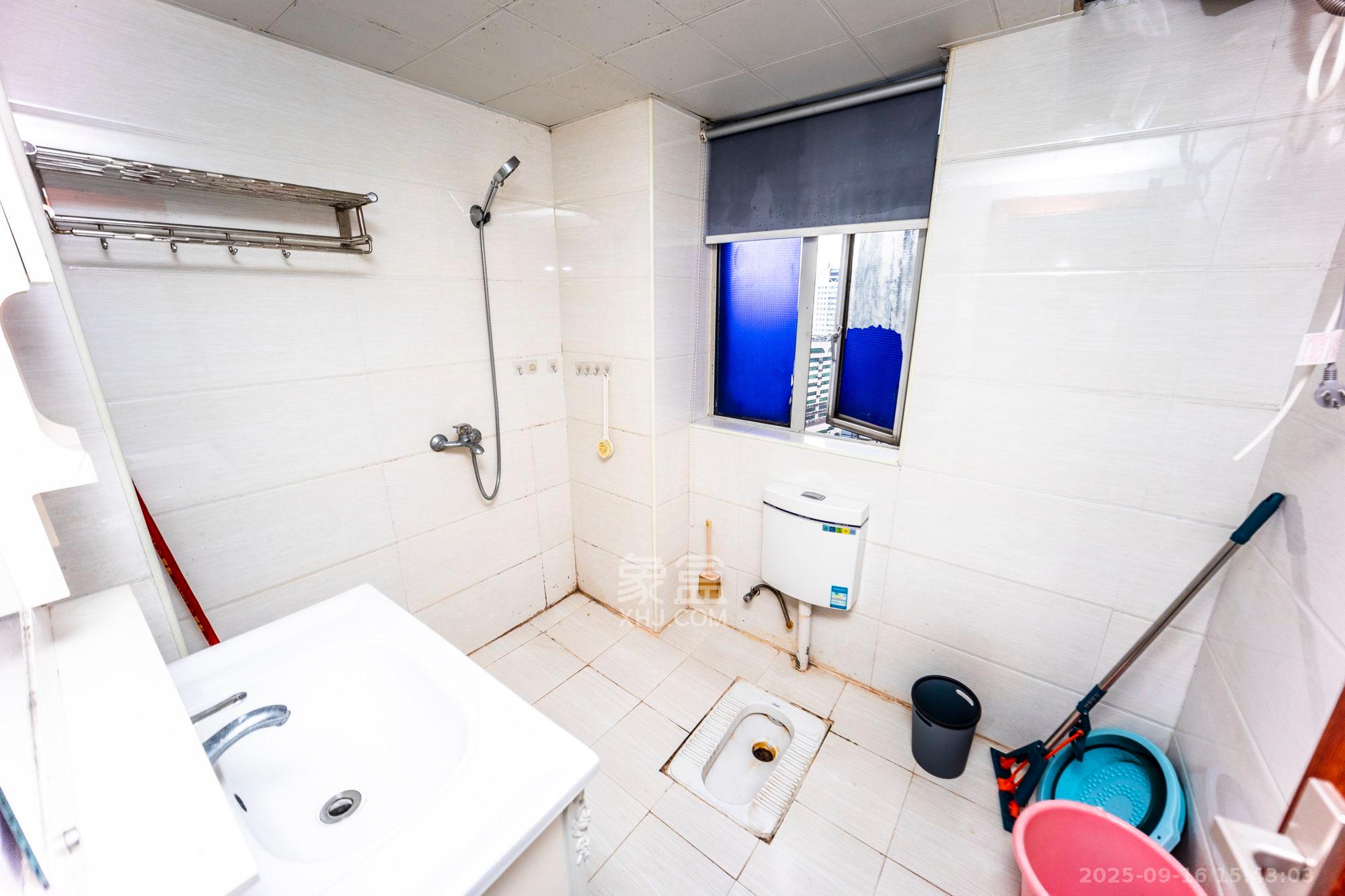 中远公馆 1室1厅1卫 2300.0元/月 中远公馆 1室1厅1卫 2300.0元/月室内图