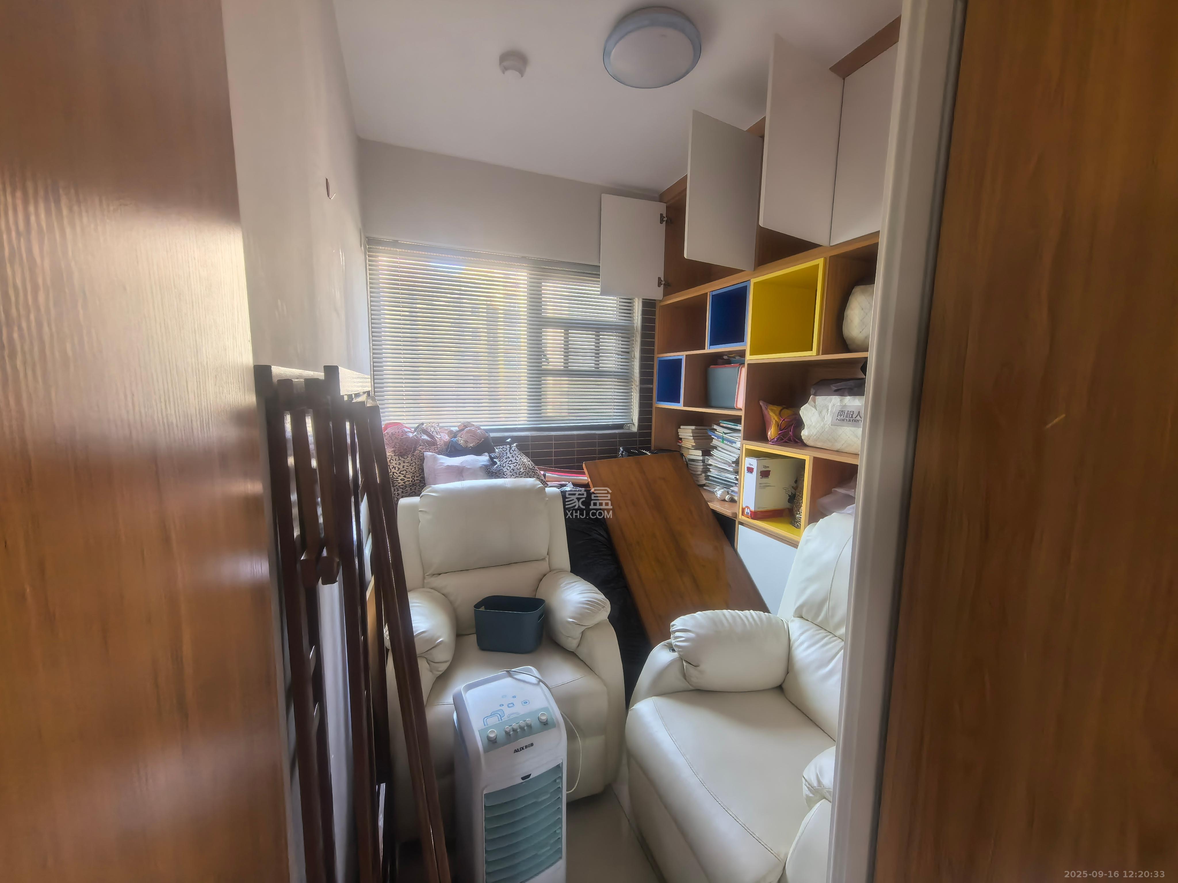 时代倾城二期  4室2厅2卫    2400.0元/月室内图