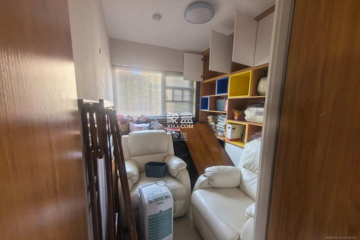 时代倾城二期  4室2厅2卫    2400.0元/月 时代倾城二期  4室2厅2卫    2400.0元/月室内图