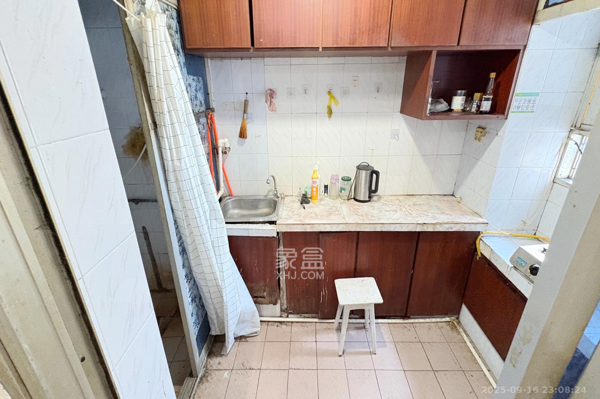 吉景小区  2室1厅1卫    28.0万厨房