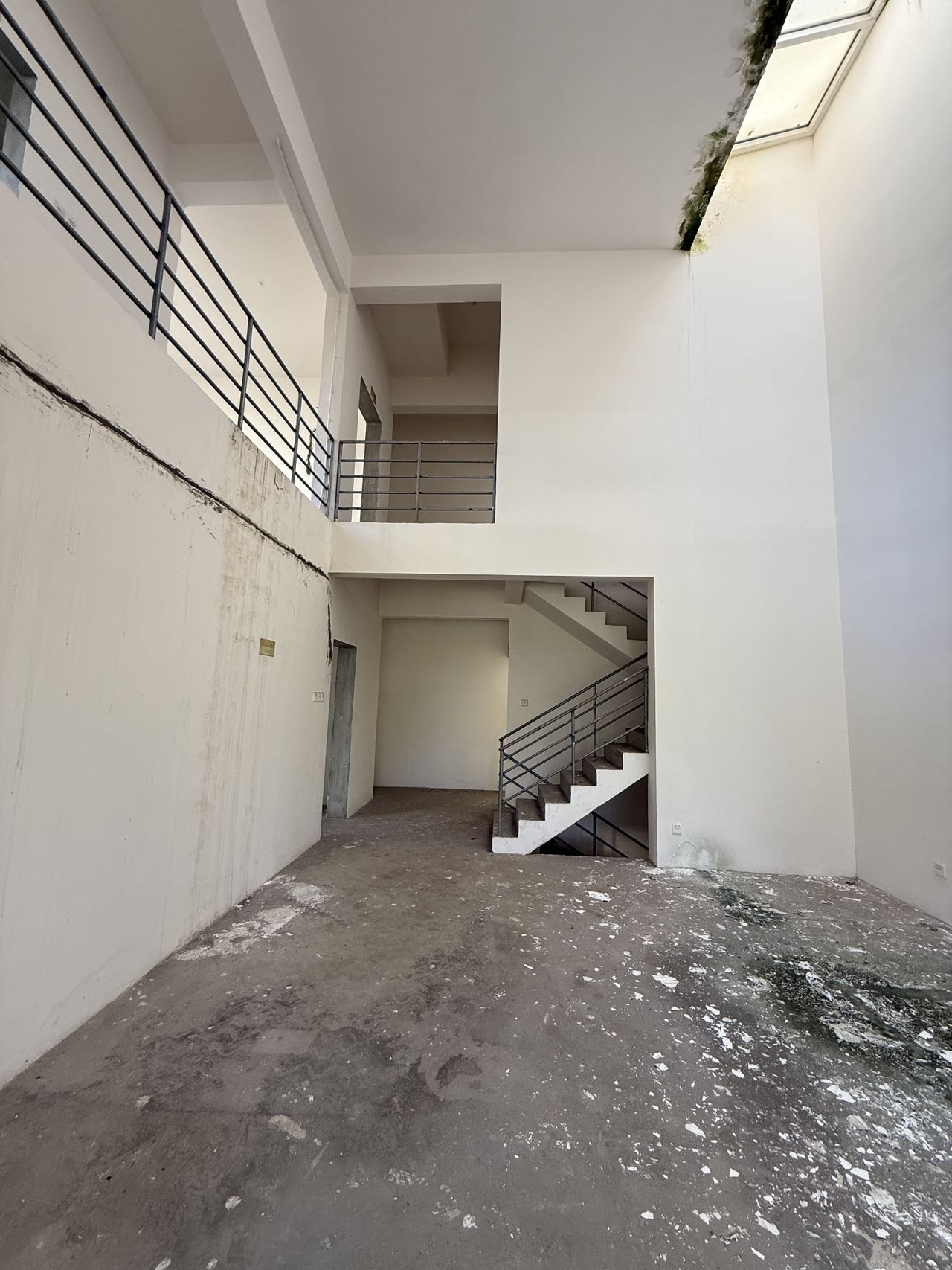 阳光经典 6室2厅5卫 100.0元/月 阳光经典 6室2厅5卫 100.0元/月室内图