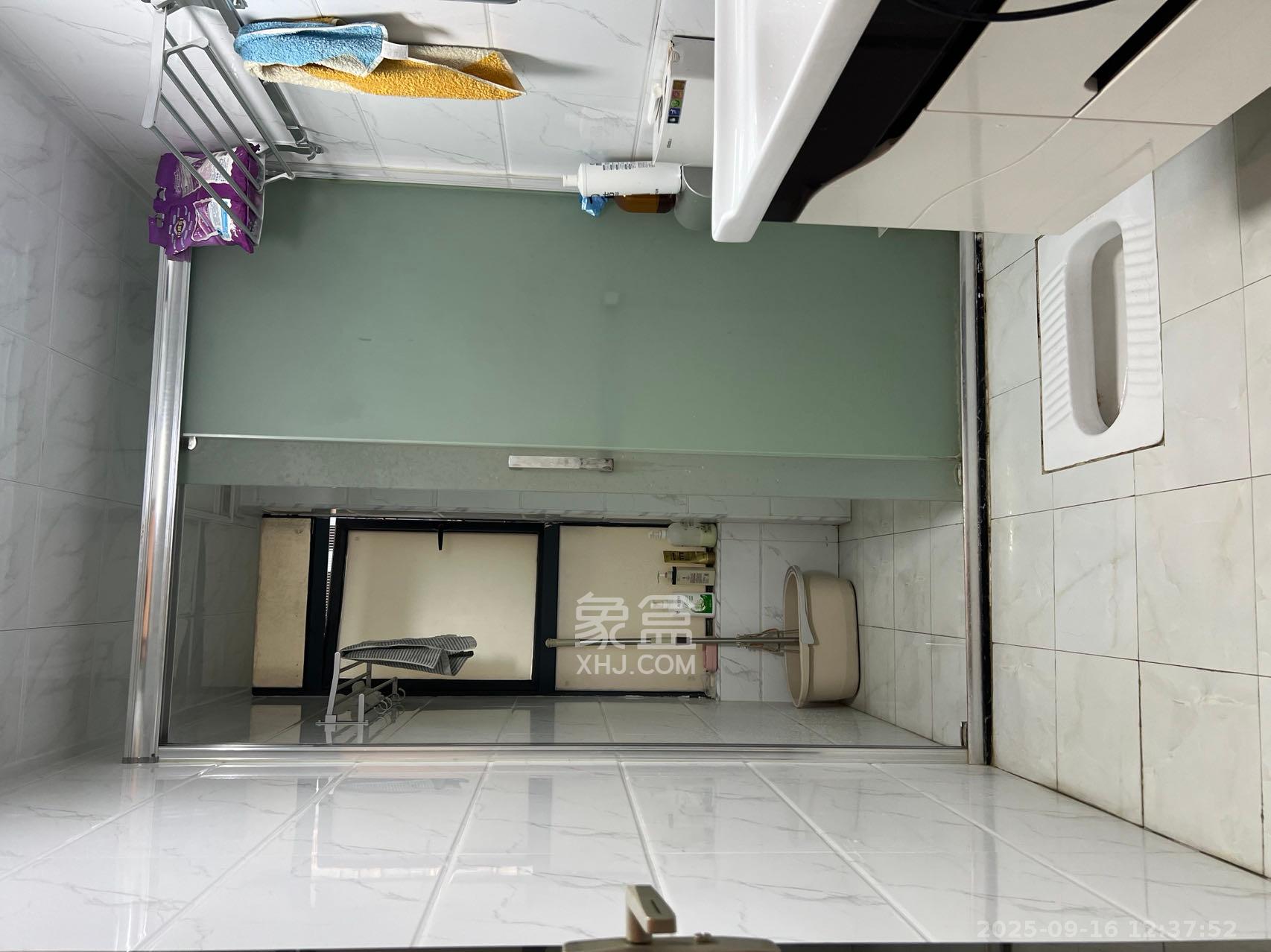 勤诚达新界  4室2厅12卫    2500.0元/月室内图