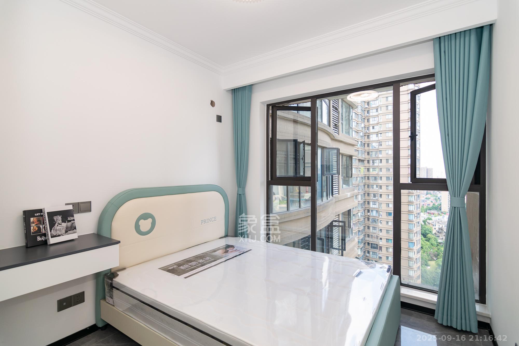 润和紫郡一期  3室2厅2卫    83.8万卧室