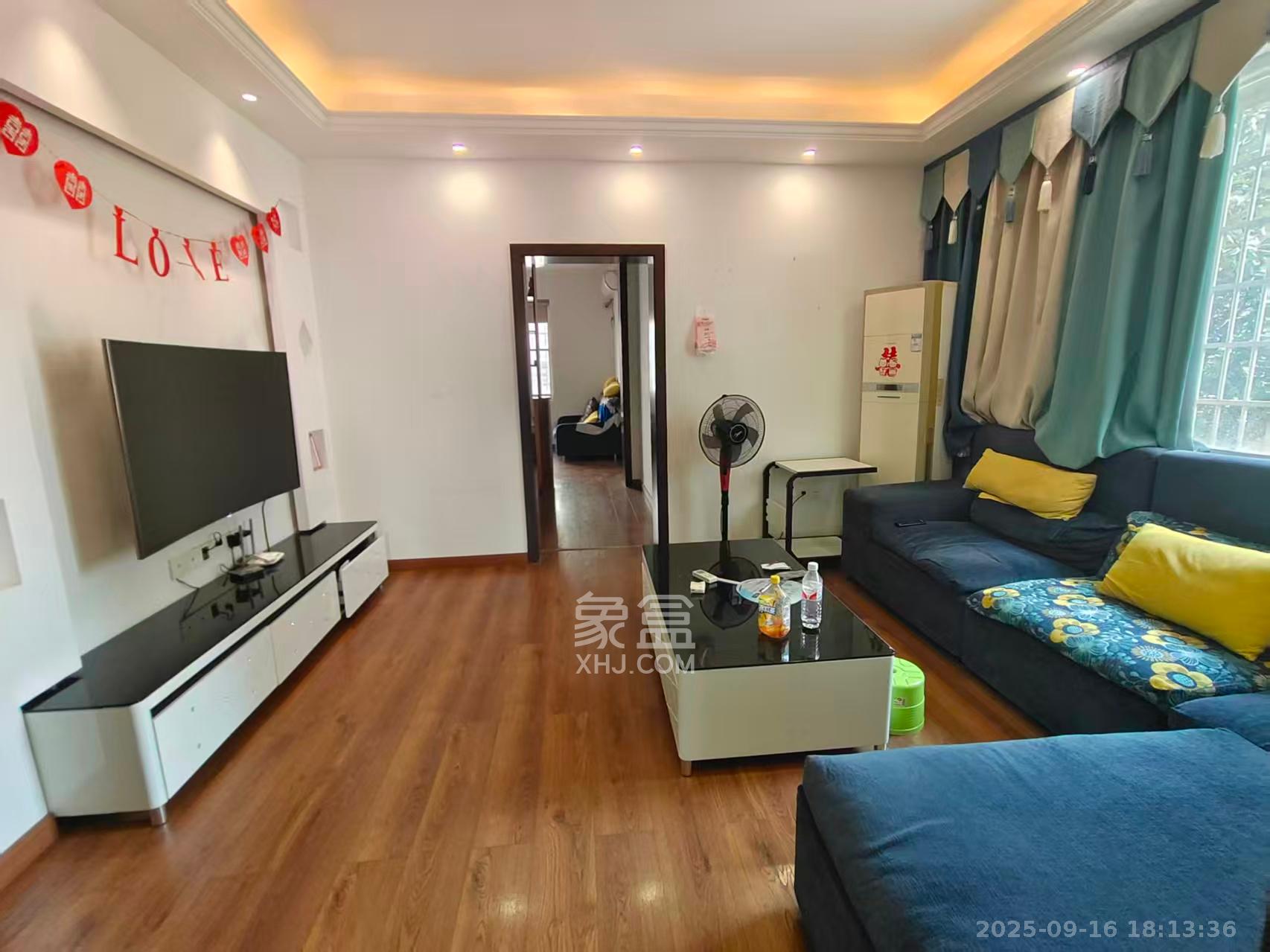 爱民路省工商局宿舍  3室2厅2卫    2400.0元/月室内图