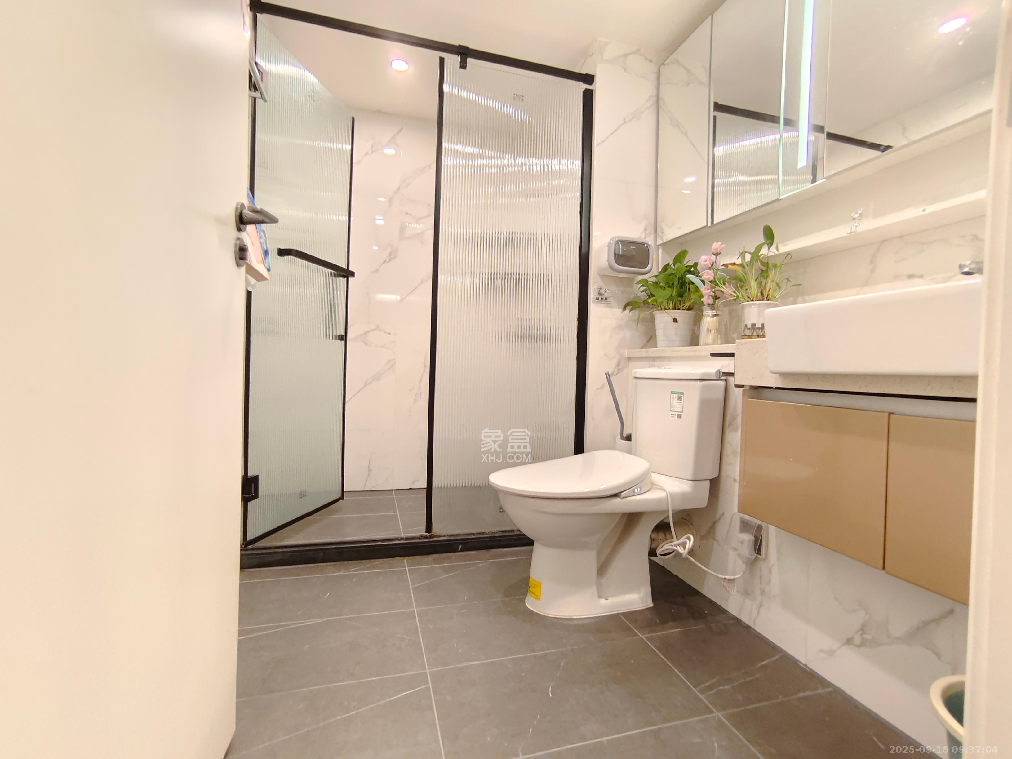 达美寰宇中心 2室1厅1卫 4500.0元/月 达美寰宇中心 2室1厅1卫 4500.0元/月室内图