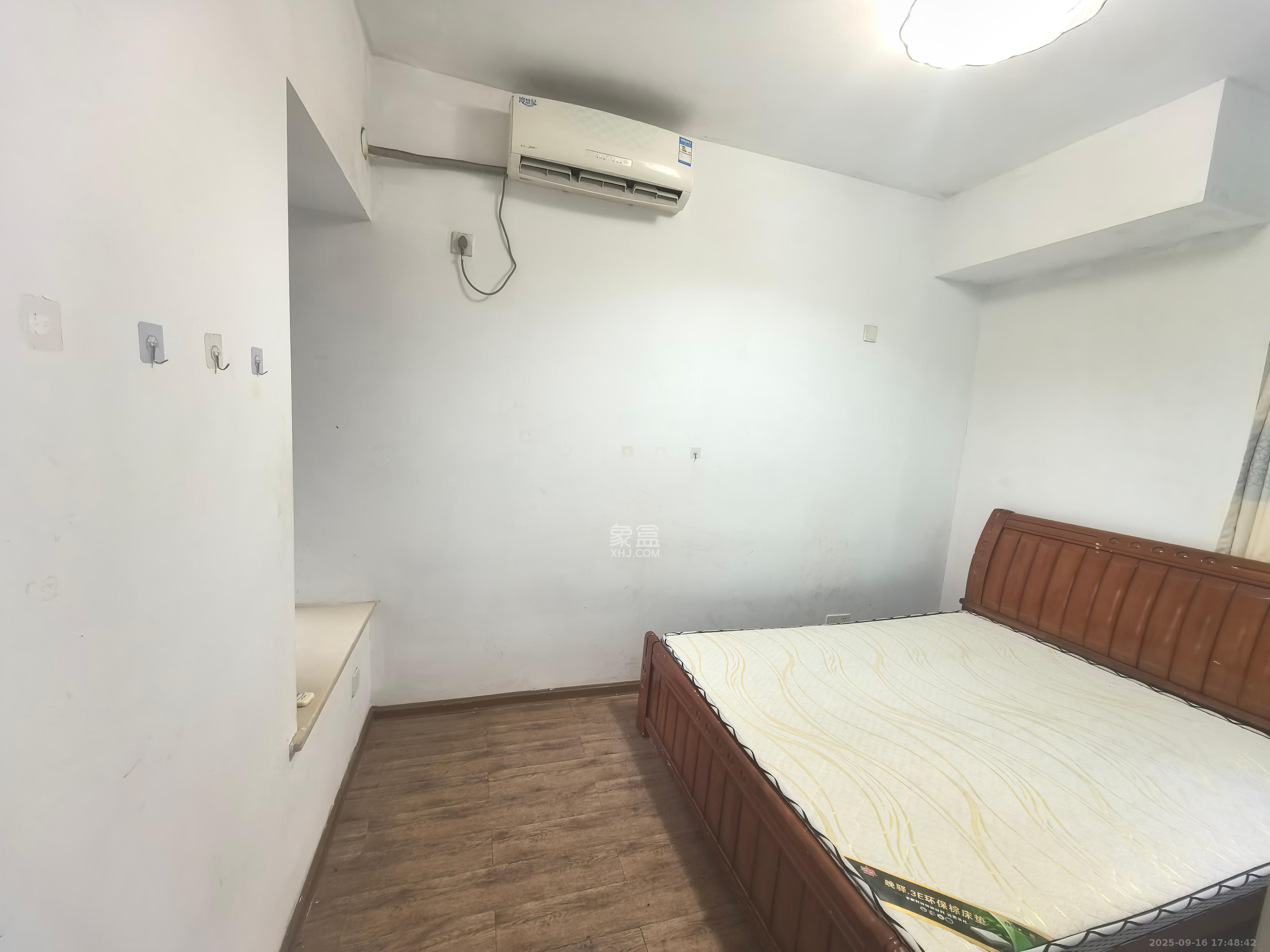 中信文化广场(中信新城二期) 3室2厅1卫 1800.0元/月 中信文化广场(中信新城二期) 3室2厅1卫 1800.0元/月室内图