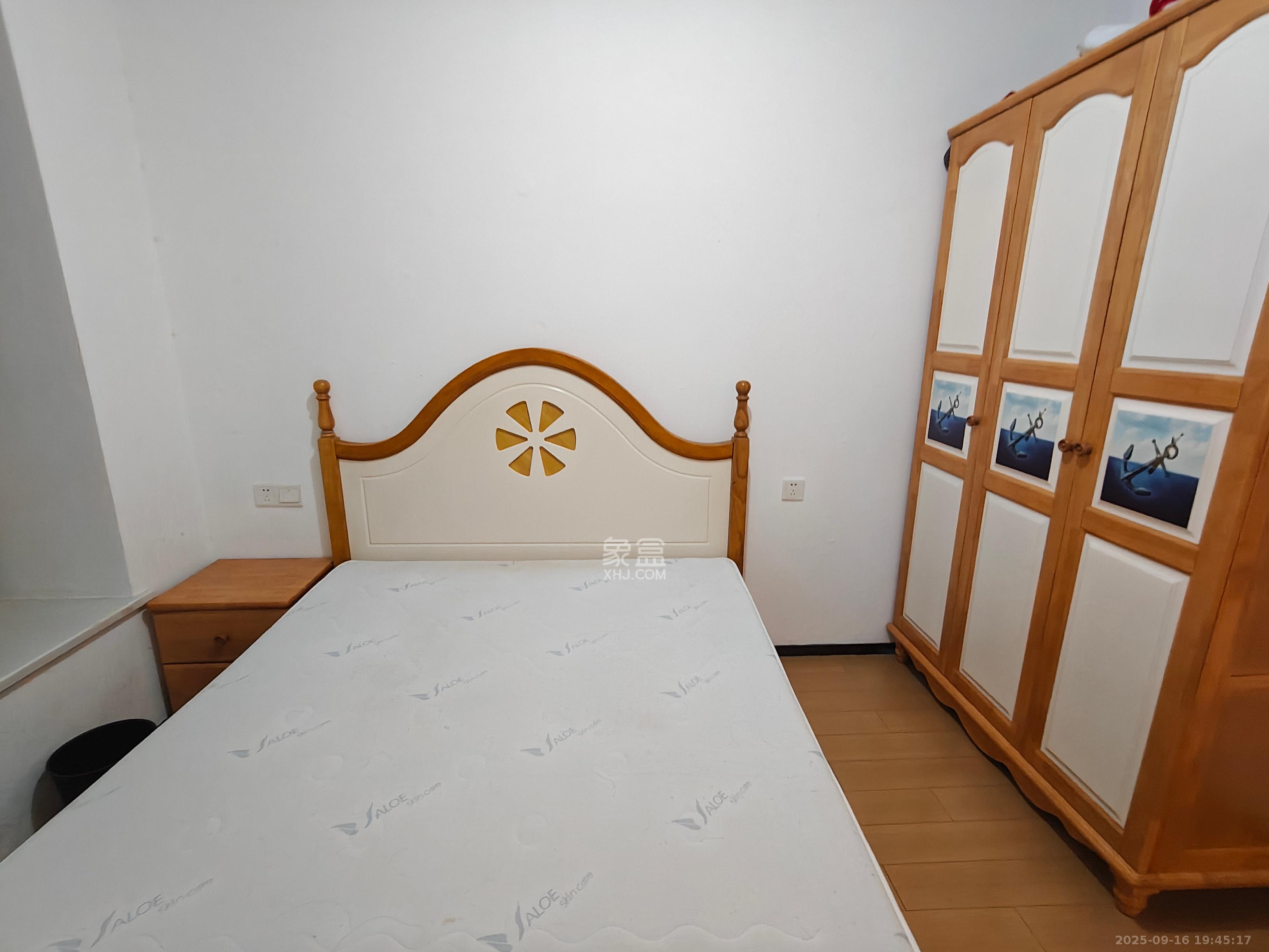 中海新城熙岸（中信新城五期）  1室1厅1卫    1500.0元/月室内图