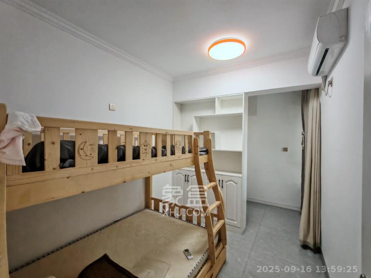 中交中央公园D4区  3室1厅1卫    2600.0元/月 中交中央公园D4区  3室1厅1卫    2600.0元/月室内图