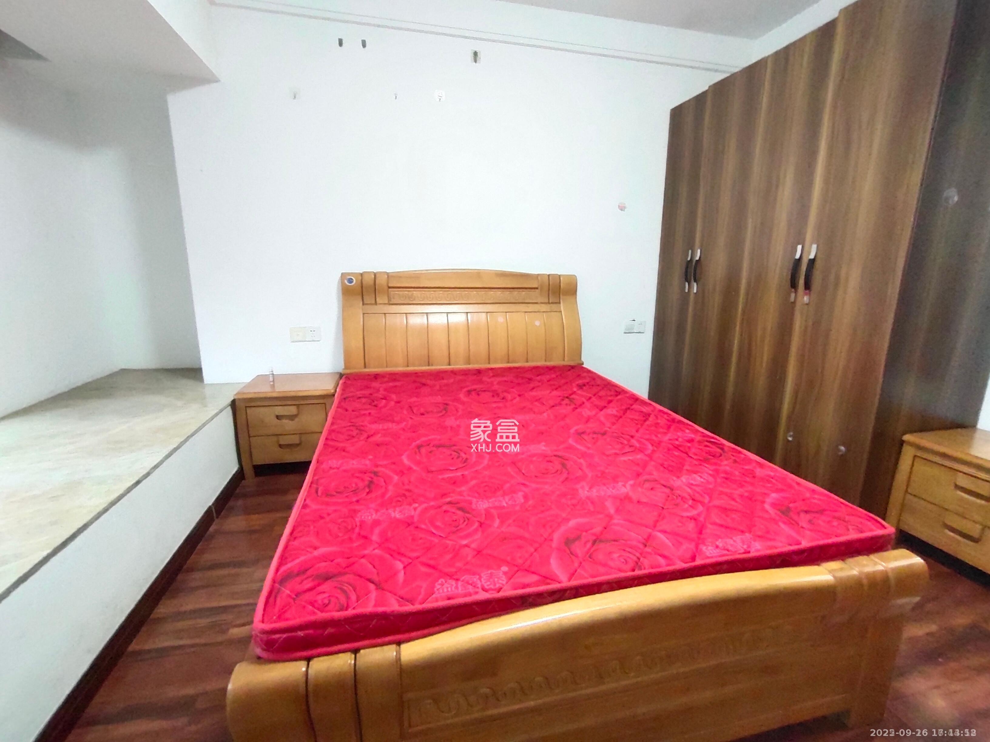 绿地中央广场 3室2厅1卫 2500.0元/月 绿地中央广场 3室2厅1卫 2500.0元/月室内图