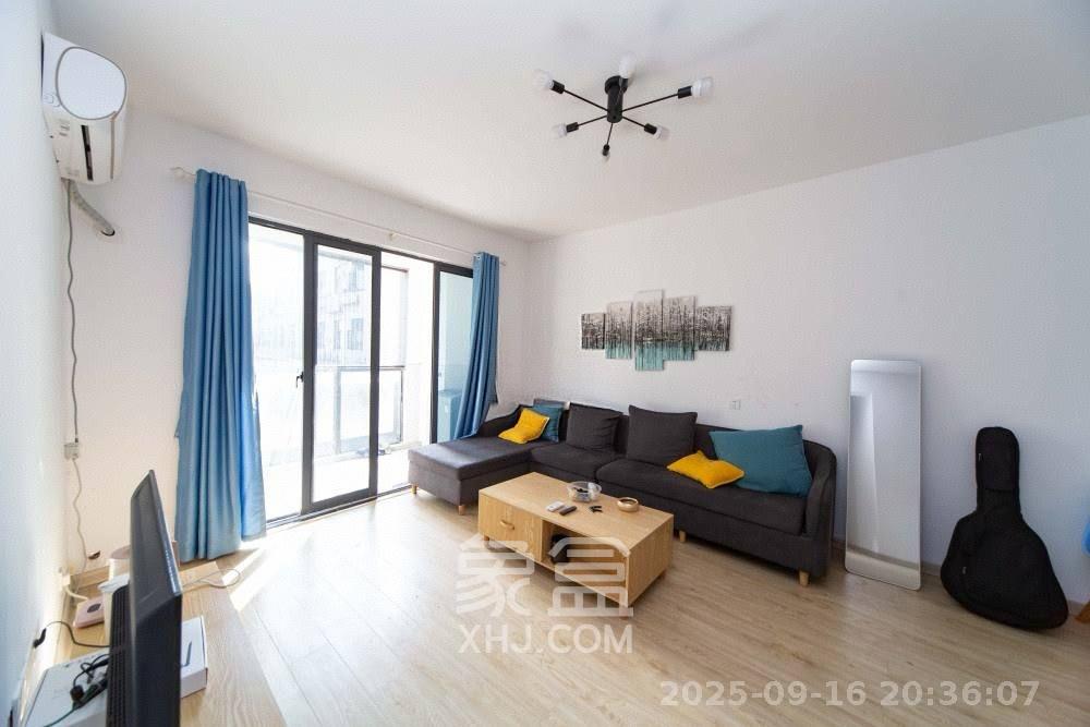 天翼花园（中国电信单位房）  3室2厅2卫    2700.0元/月室内图