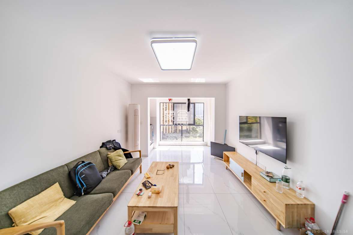 兰亭湾畔 3室2厅1卫 109.0万 兰亭湾畔 3室2厅1卫 109.0万客厅