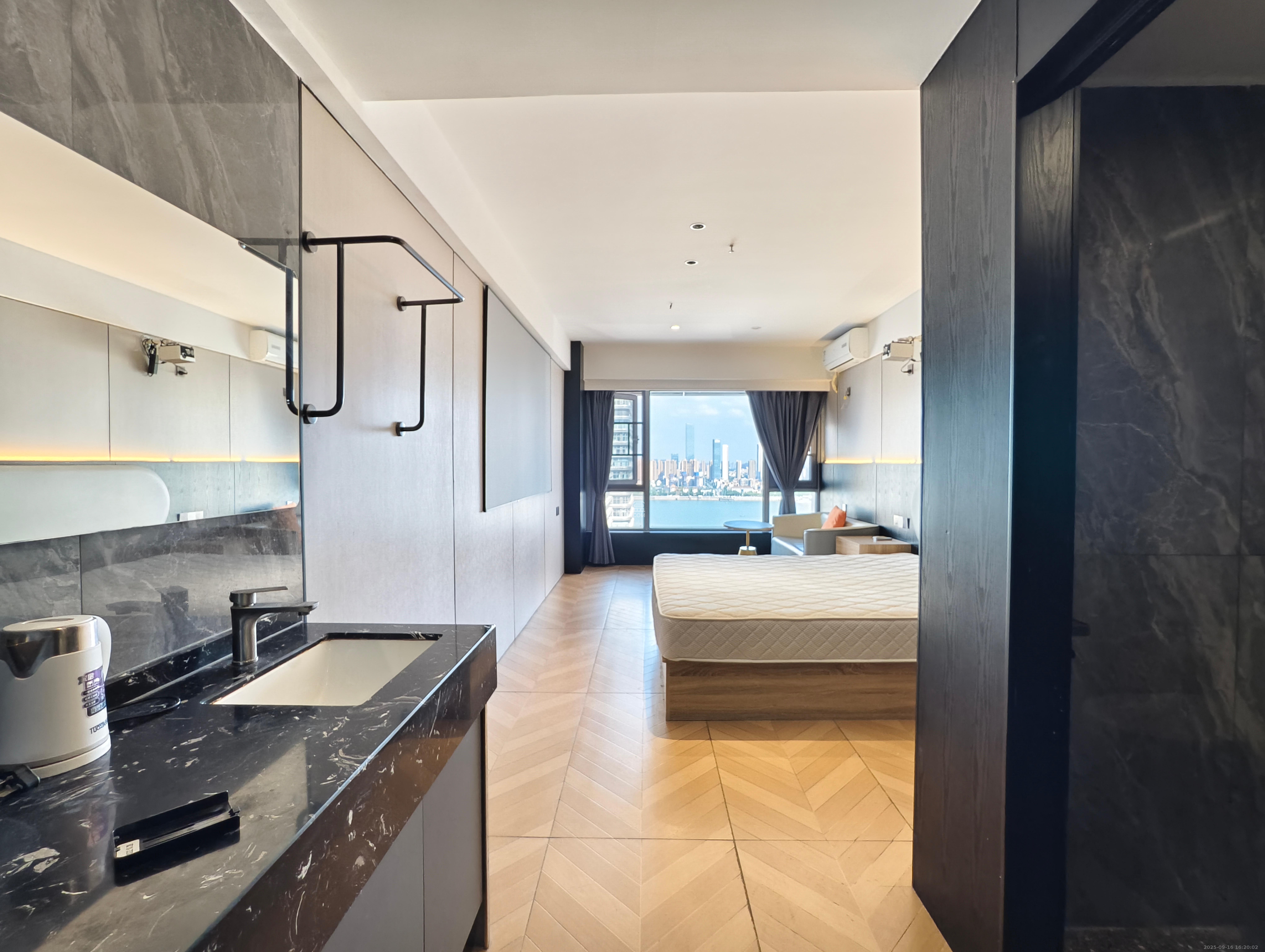 保利天禧EF区 1室1厅1卫 2000.0元/月 保利天禧EF区 1室1厅1卫 2000.0元/月室内图