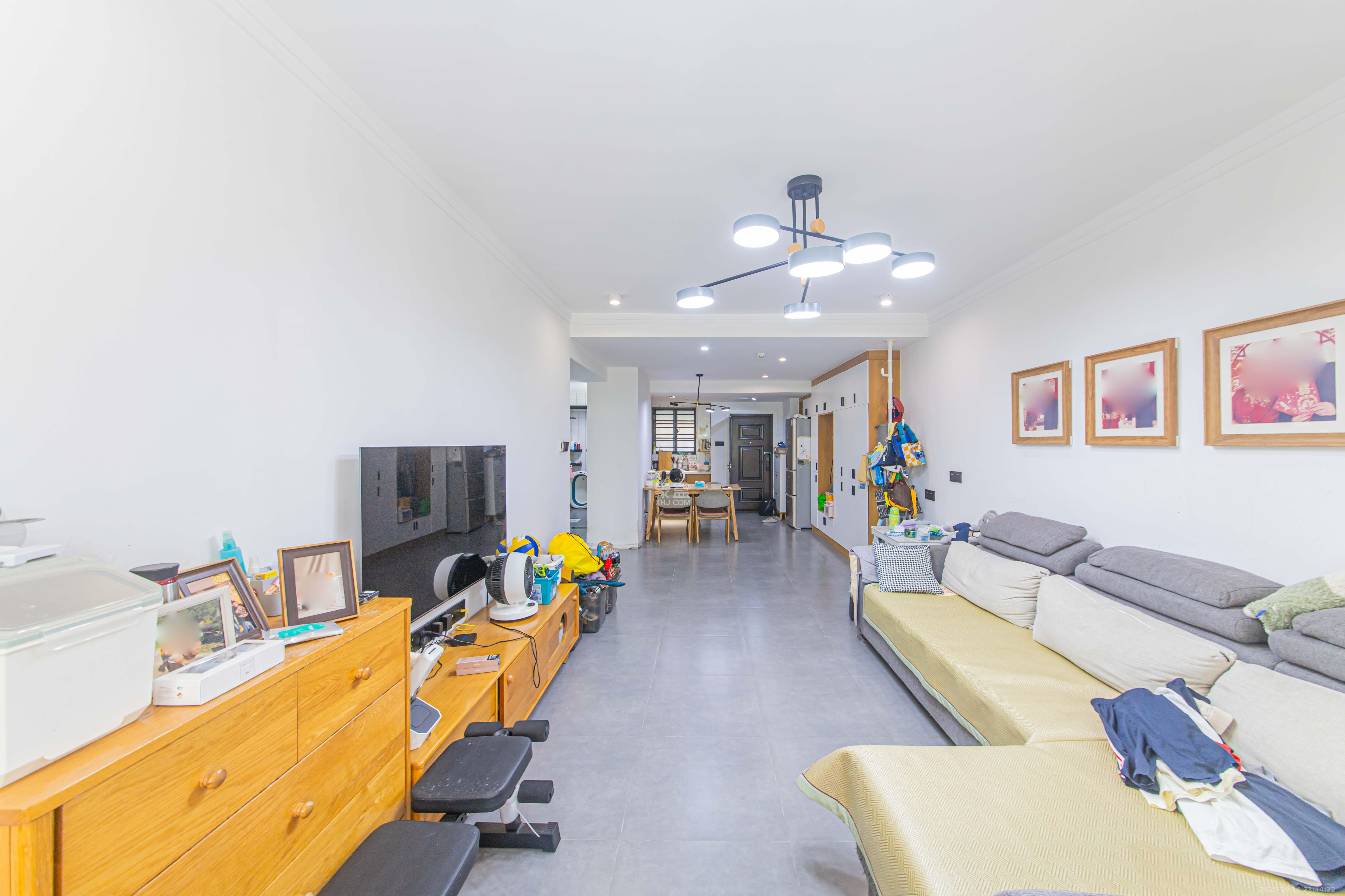 鑫远悦城(鑫远悦时代) 3室2厅1卫 85.0万 鑫远悦城(鑫远悦时代) 3室2厅1卫 85.0万客厅