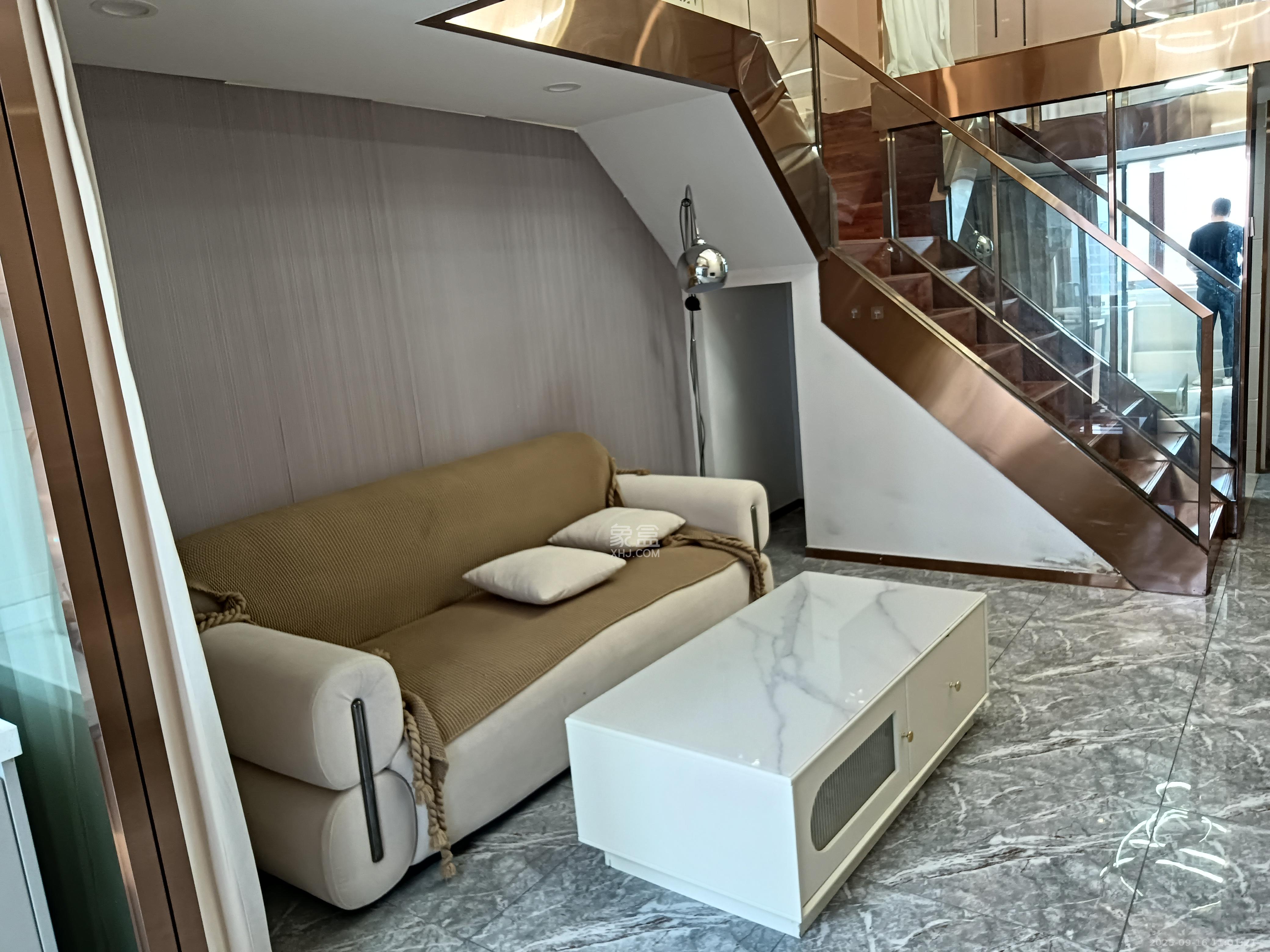 富兴时代御城  2室1厅1卫    3000.0元/月室内图