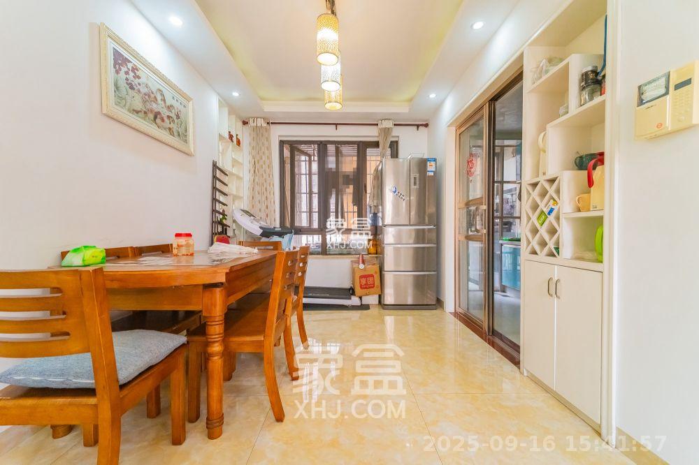 华润凤凰城三期  3室2厅2卫    2400.0元/月室内图