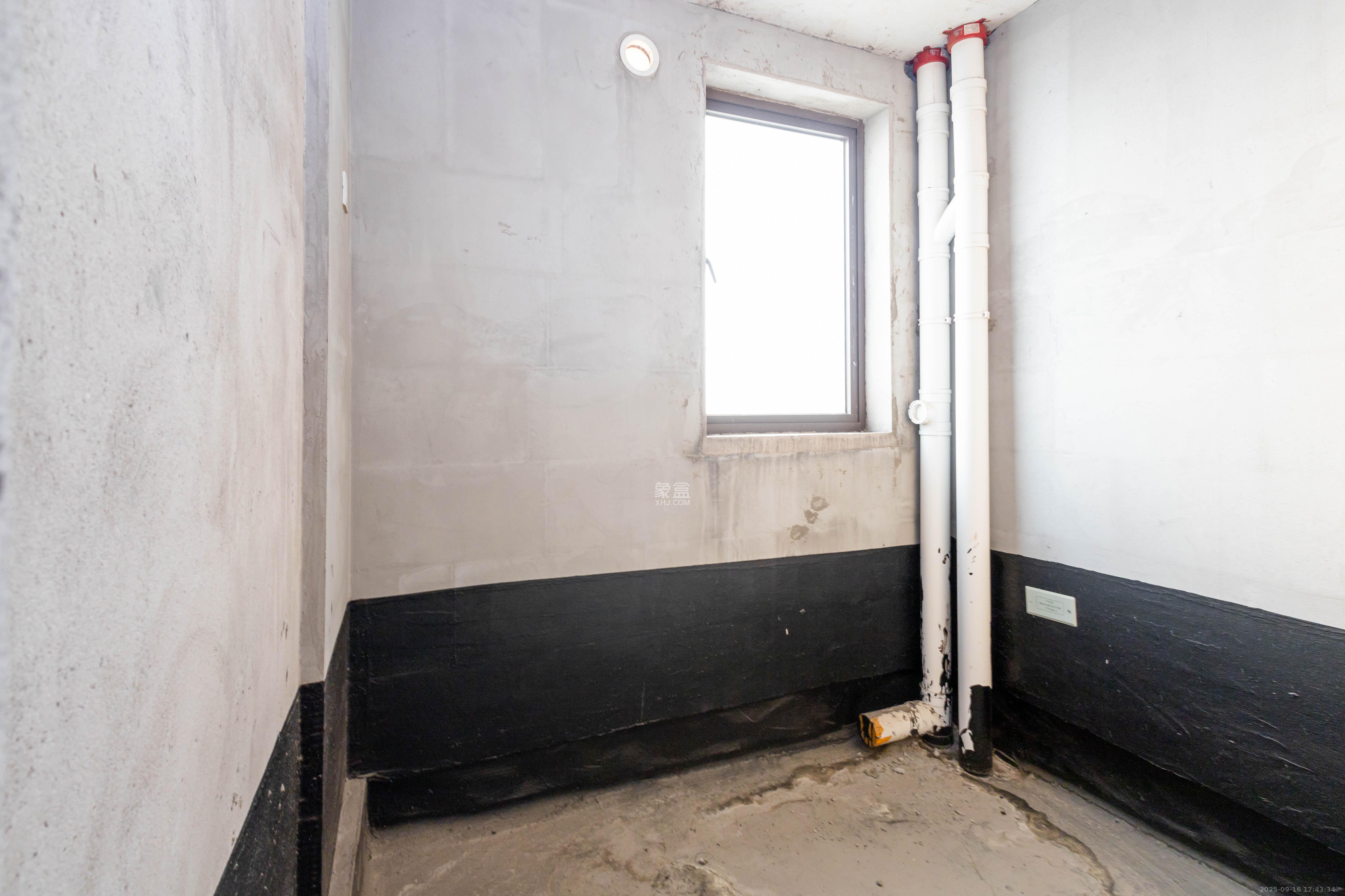 广悦星苑润园 4室2厅2卫 75.0万 广悦星苑润园 4室2厅2卫 75.0万卫生间