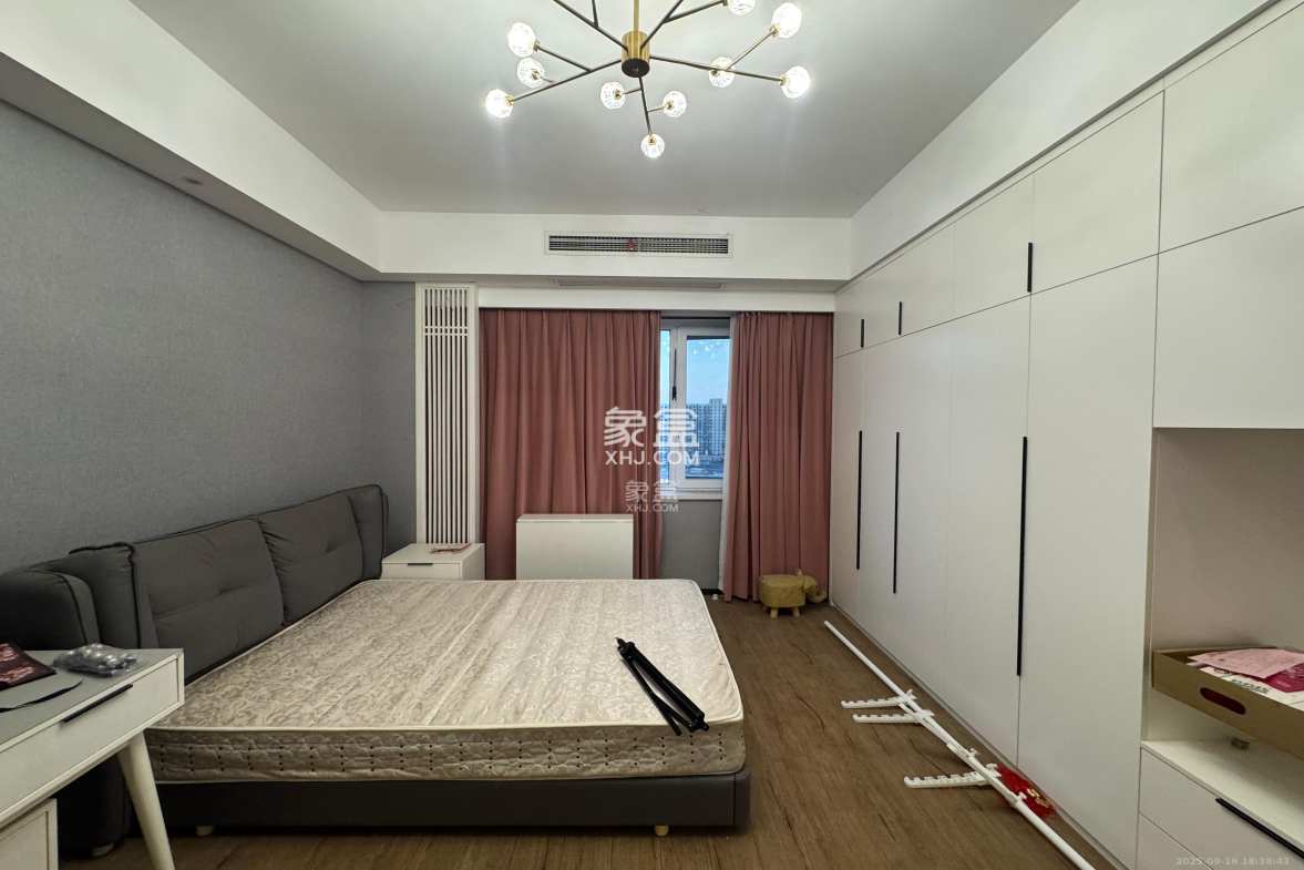 嘉斯茂购物广场(国中星城) 1室0厅0卫 1800.0元/月 嘉斯茂购物广场(国中星城) 1室0厅0卫 1800.0元/月室内图