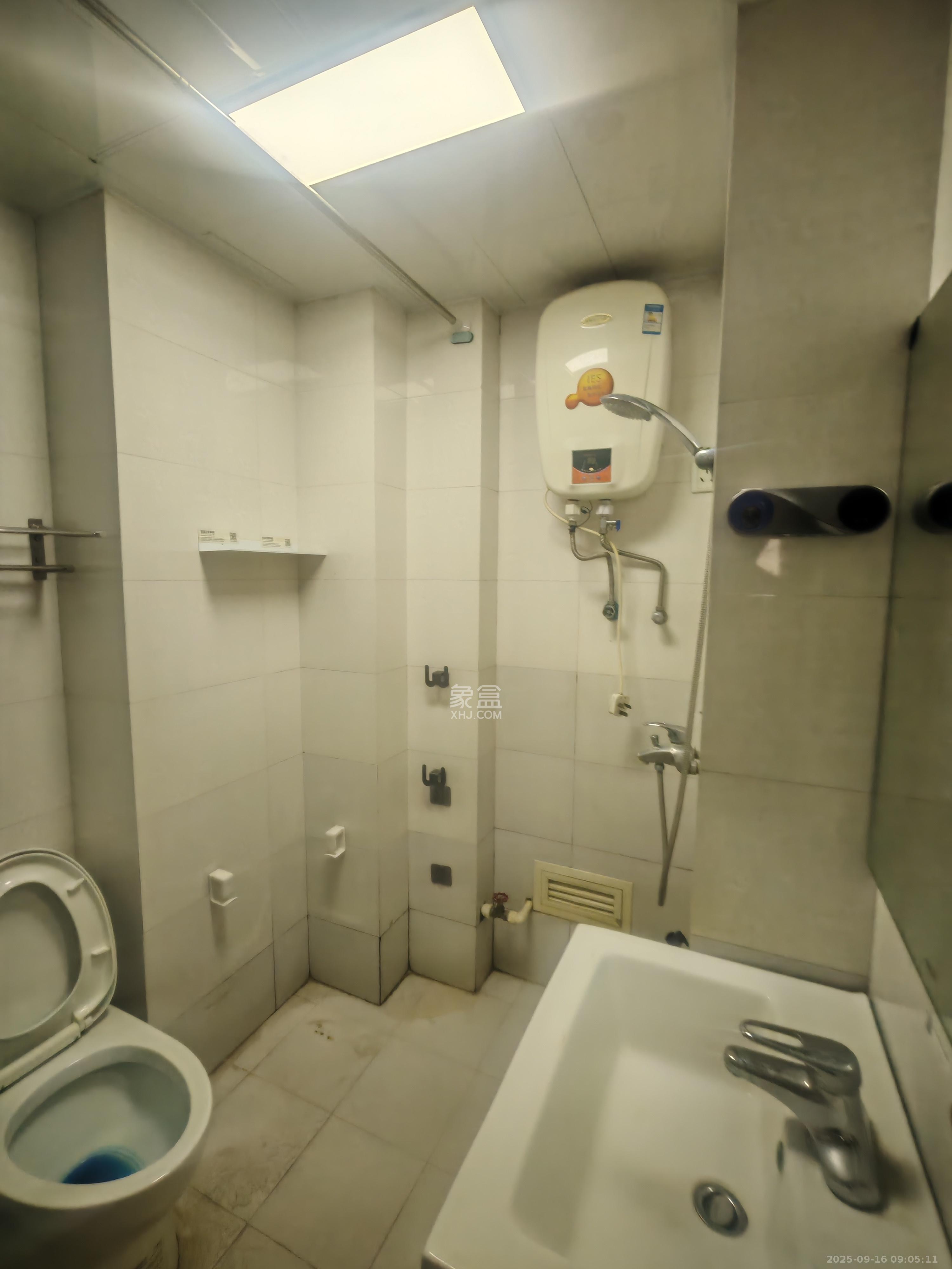 长沙之芯  1室1厅1卫    1600.0元/月室内图