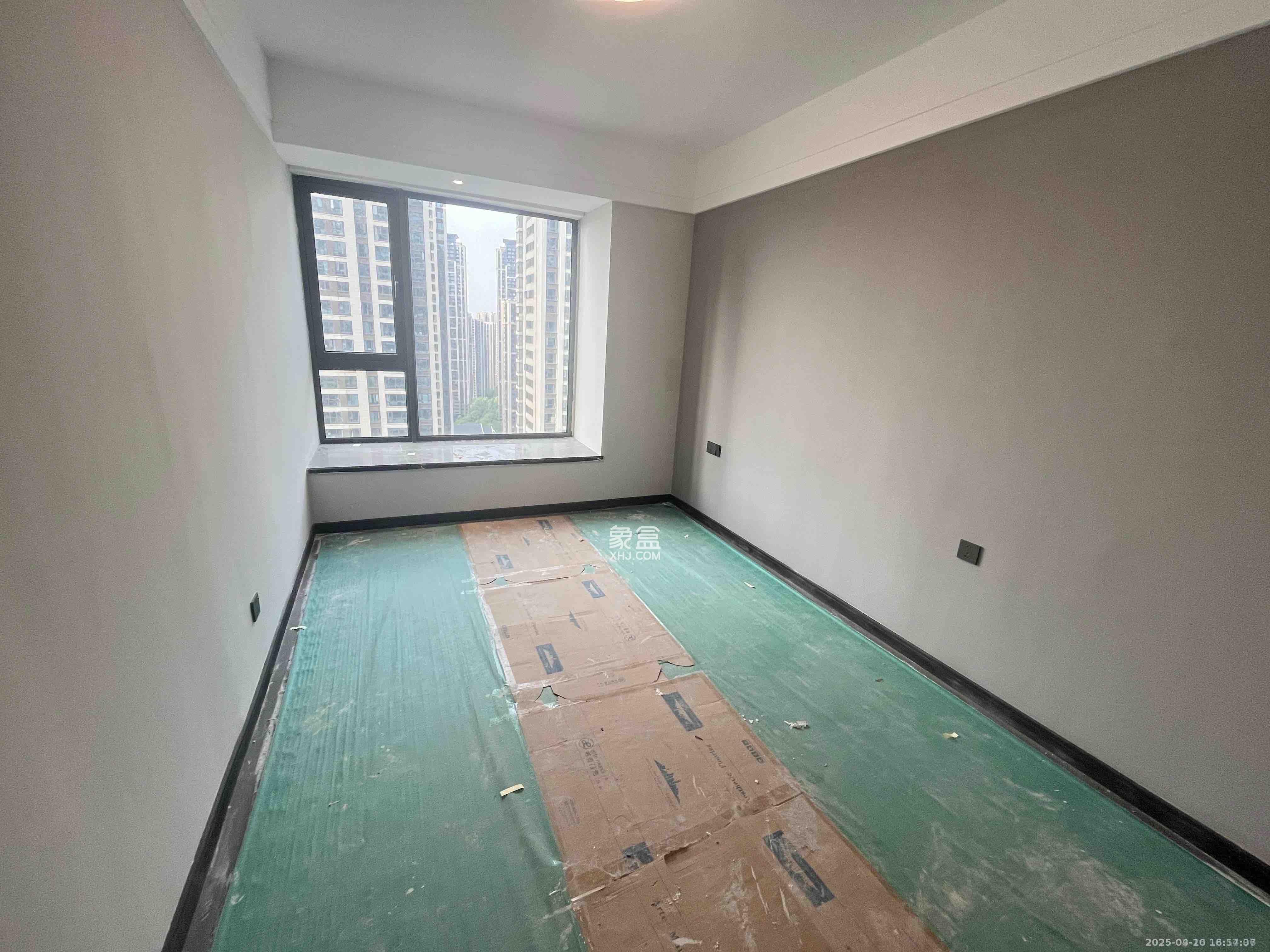 绿地麓云国际一期  5室2厅3卫    5500.0元/月室内图