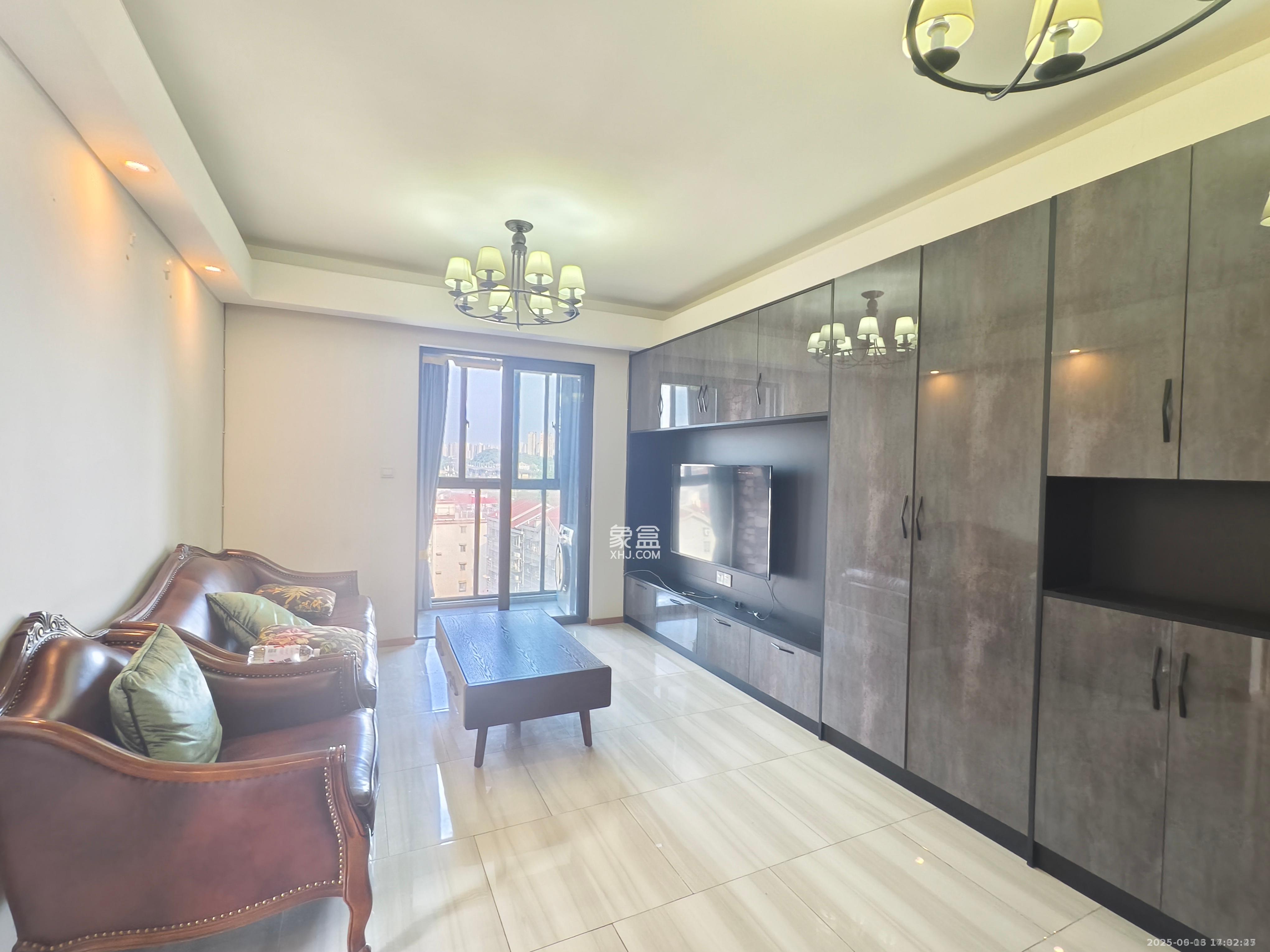 阳光100一期、四五期  2室2厅1卫    2500.0元/月室内图