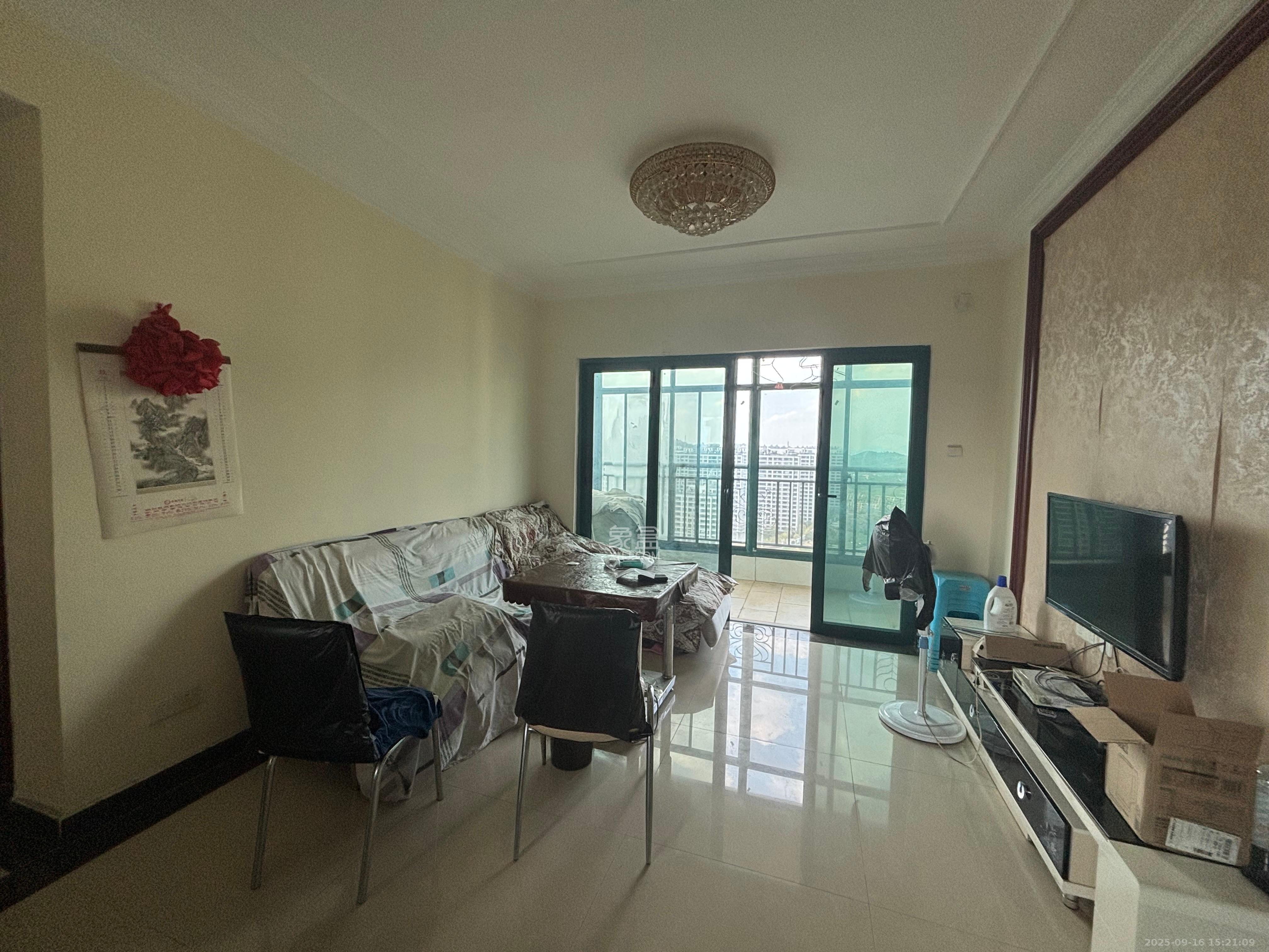 恒大华府 3室2厅1卫 2500.00元/月 恒大华府 3室2厅1卫 2500.00元/月室内图