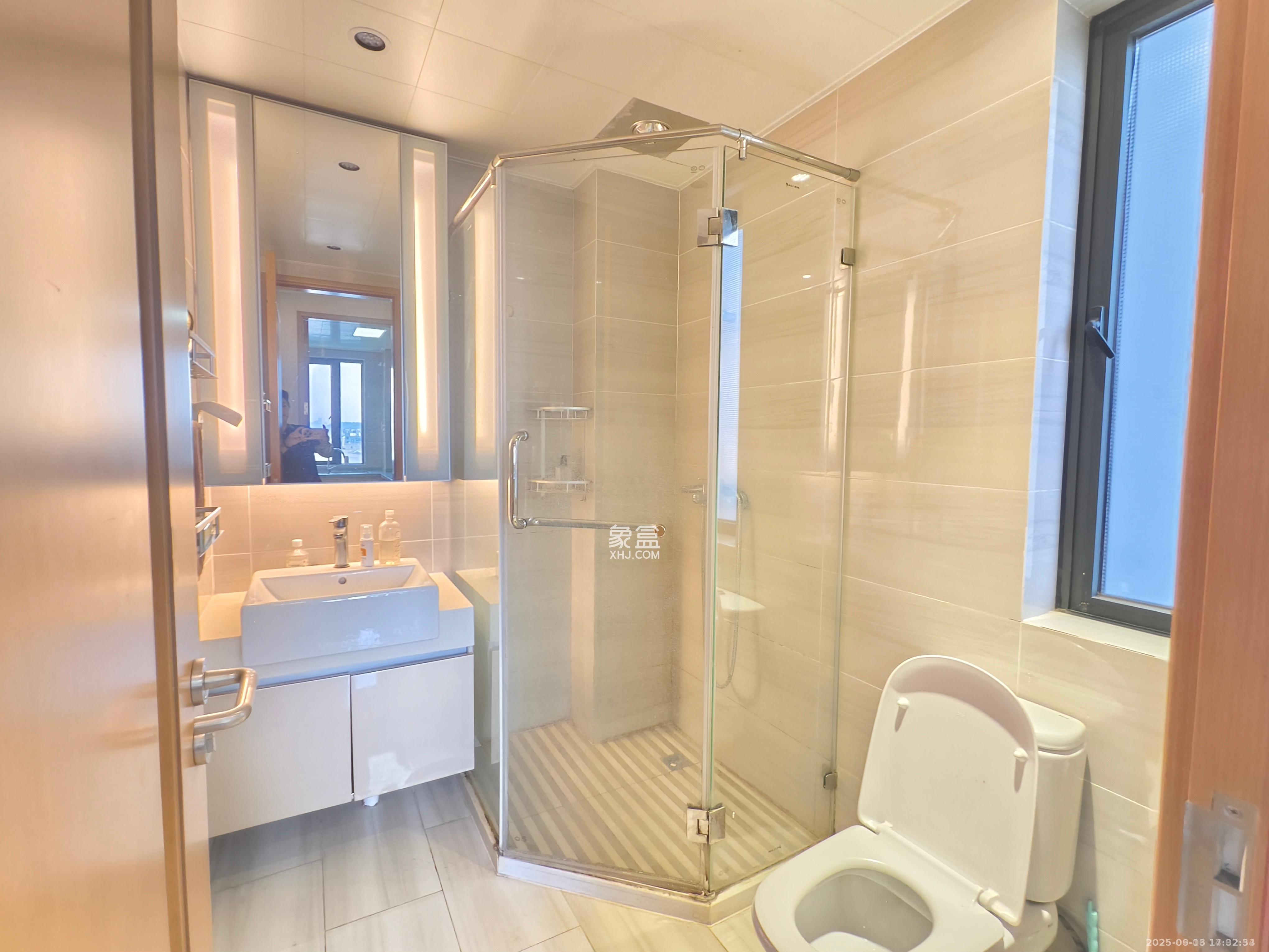 阳光100一期、四五期  2室2厅1卫    2500.0元/月室内图