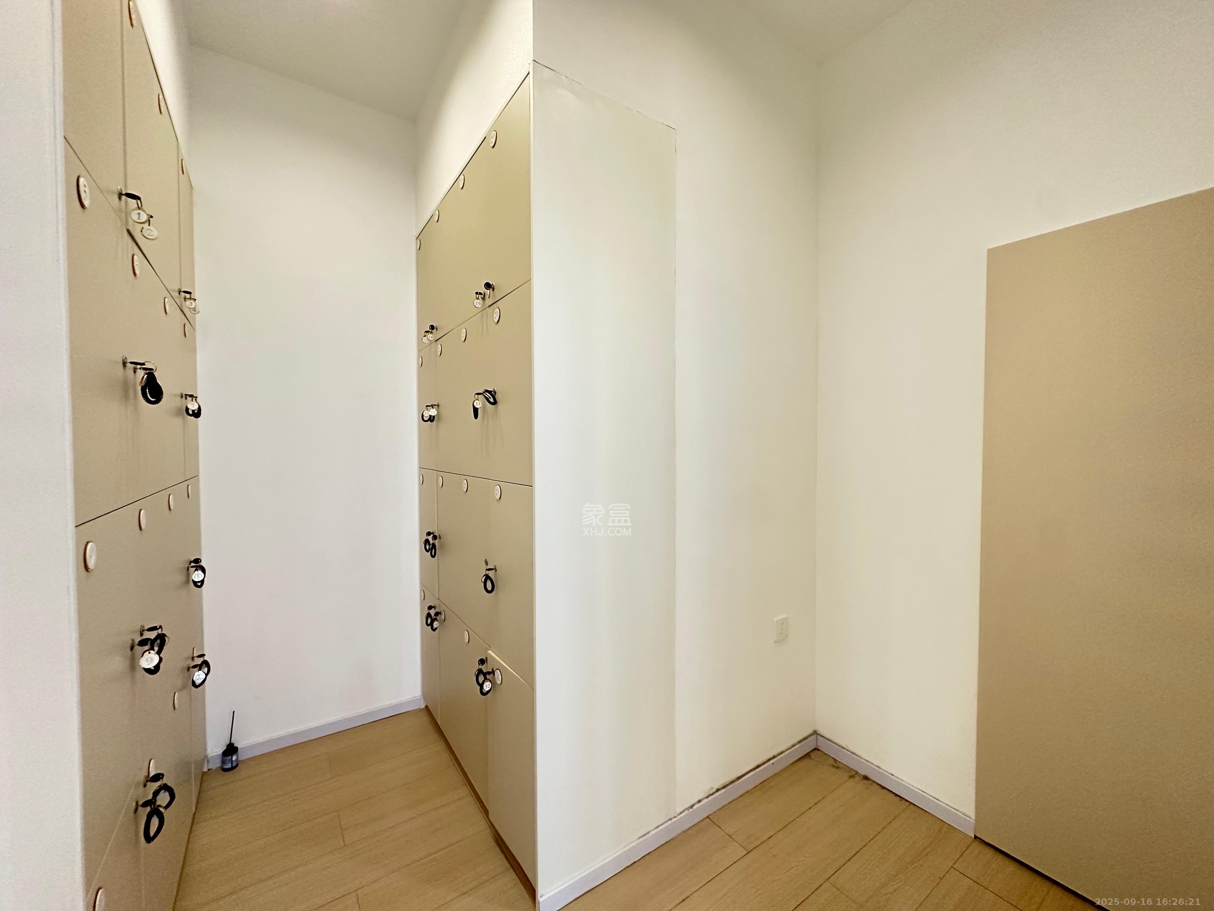 龙湖铂金岛 1室1厅1卫 12000.0元/月 龙湖铂金岛 1室1厅1卫 12000.0元/月室内图