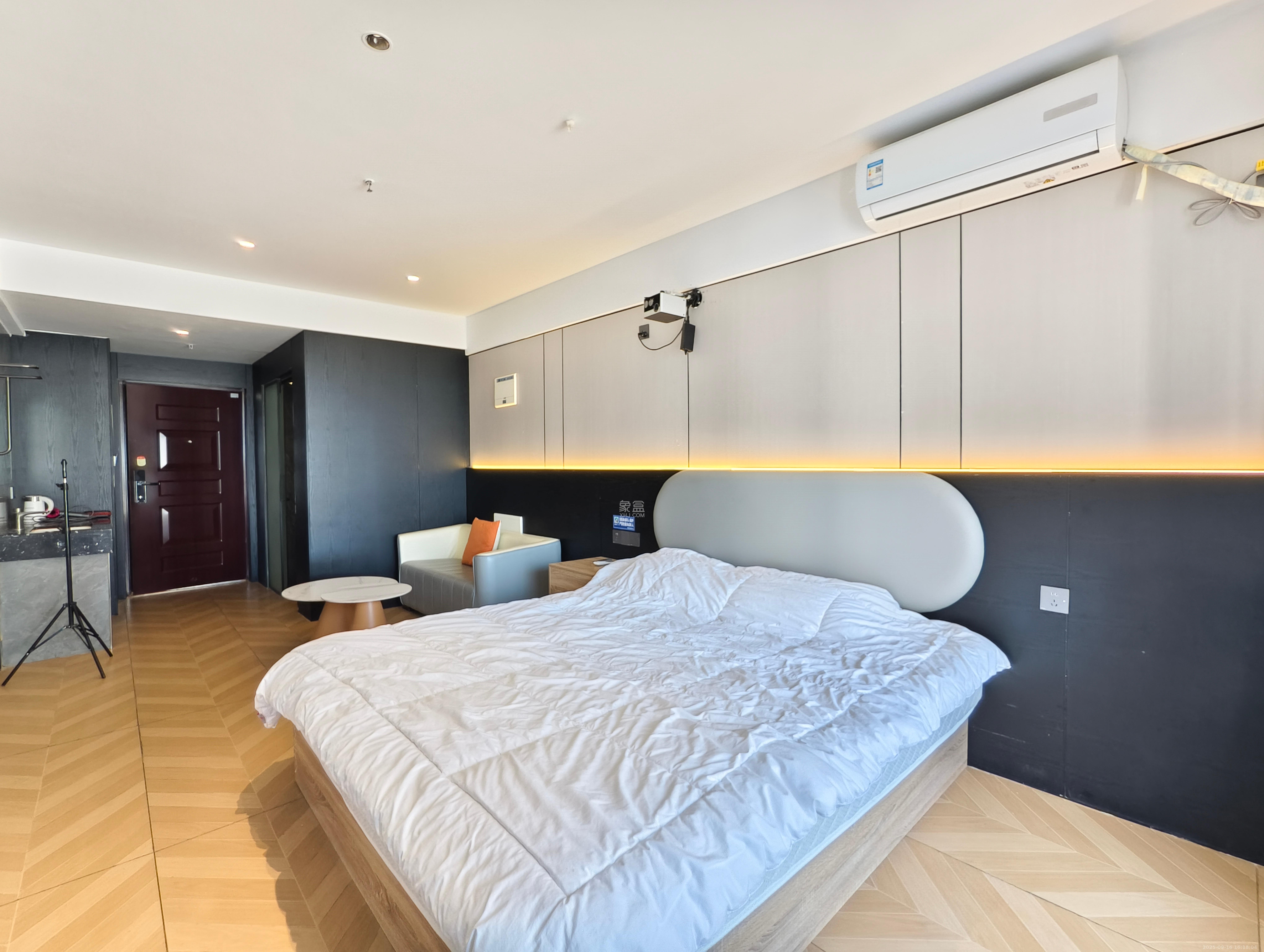 保利天禧EF区  1室1厅1卫    2000.0元/月室内图