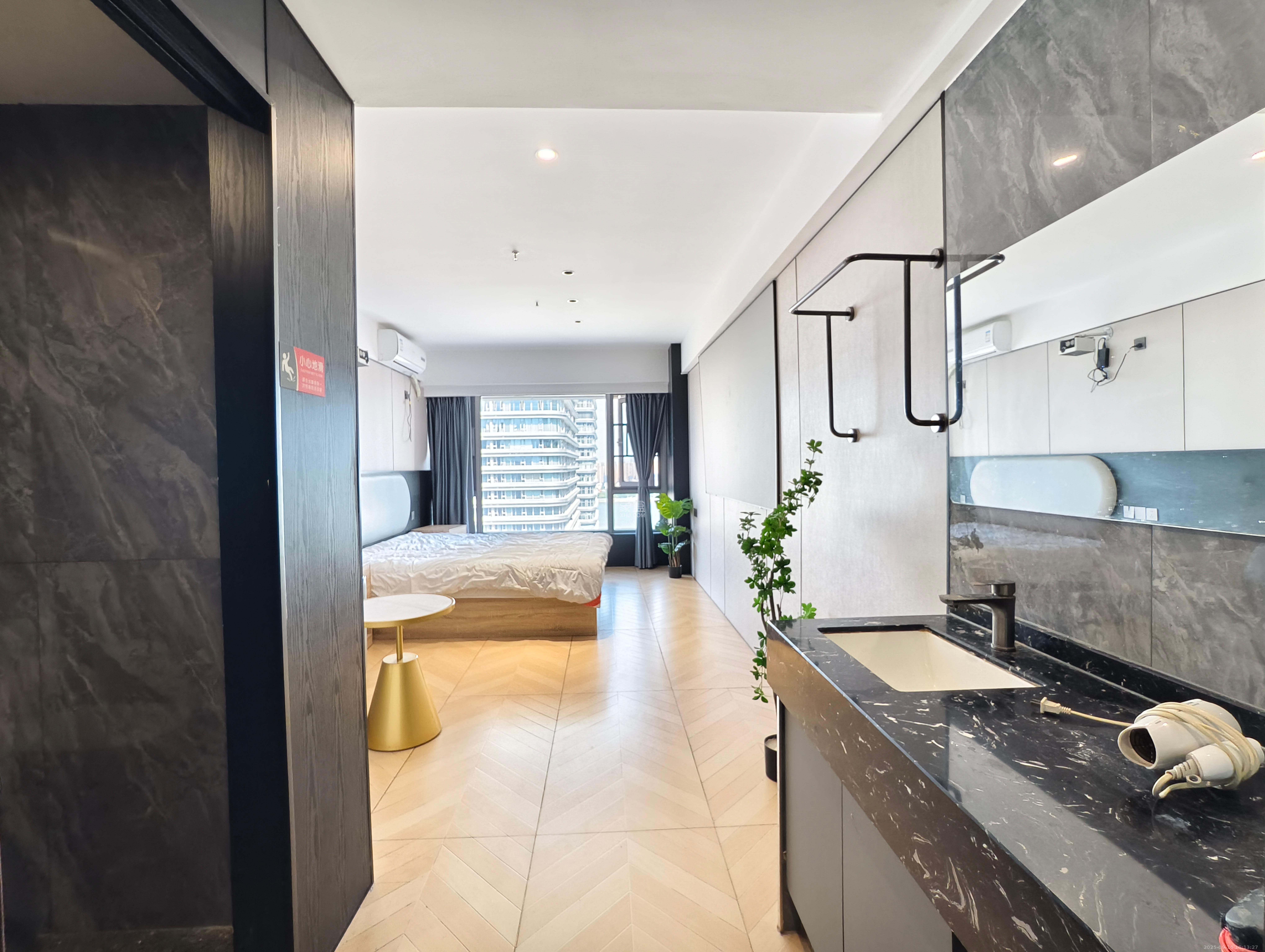 保利天禧EF区 1室1厅1卫 2000.0元/月 保利天禧EF区 1室1厅1卫 2000.0元/月室内图