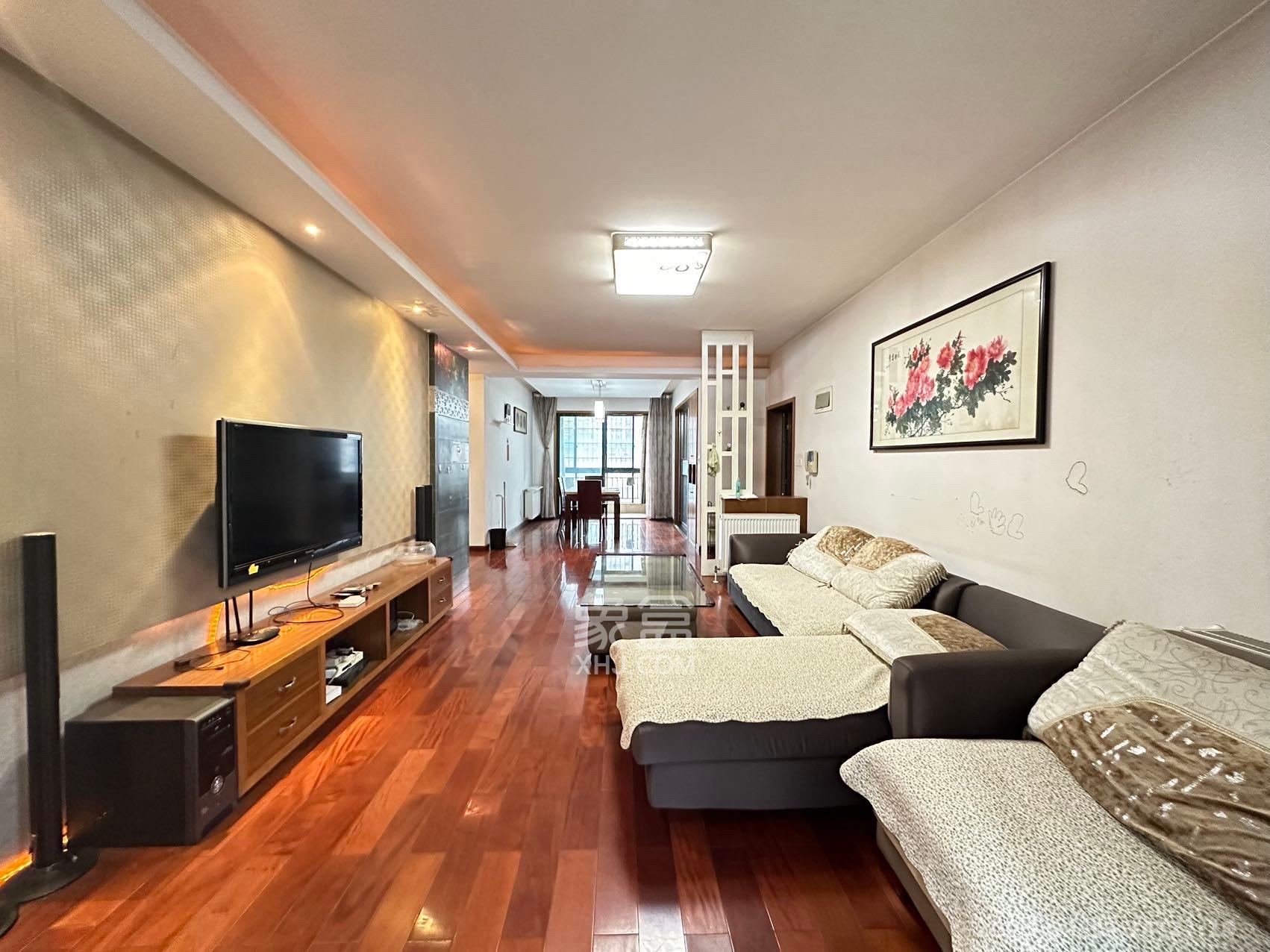 星城世家  3室2厅2卫    3200.0元/月室内图