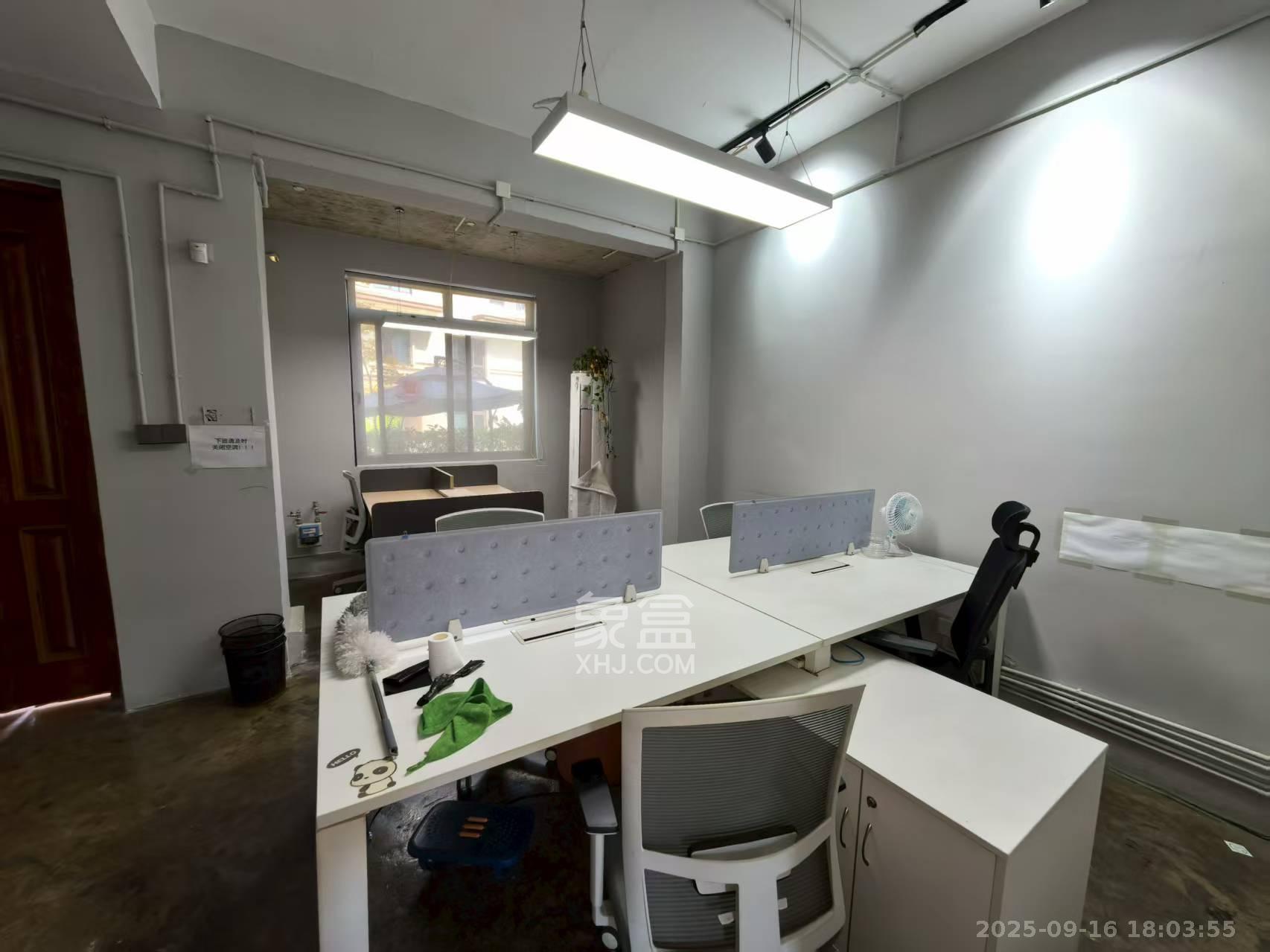 龙湖湘风原著(龙湖湘风星城) 5室3厅4卫 8000.0元/月 龙湖湘风原著(龙湖湘风星城) 5室3厅4卫 8000.0元/月室内图