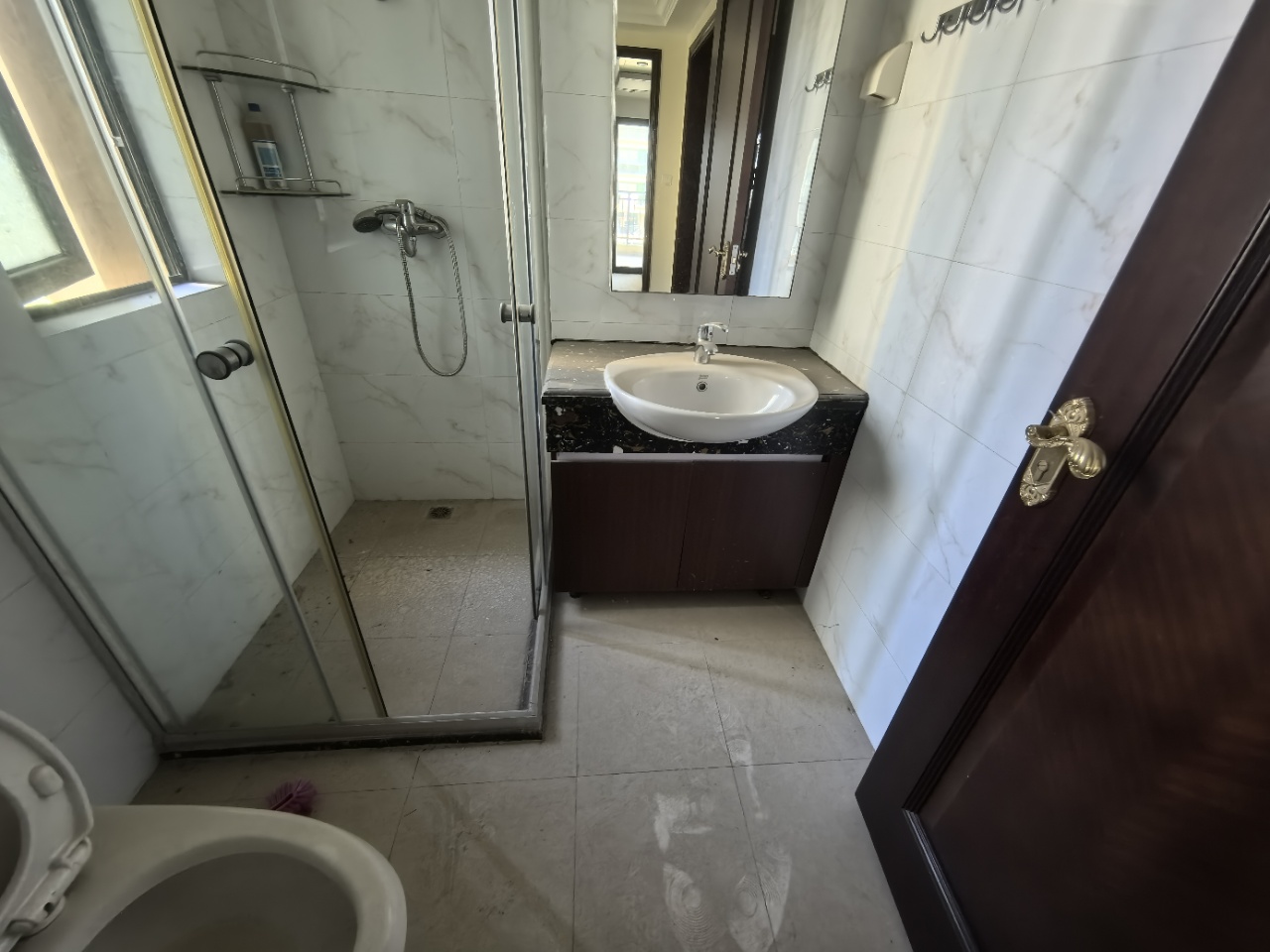 恒大绿洲  3室2厅2卫    1500.0元/月室内图