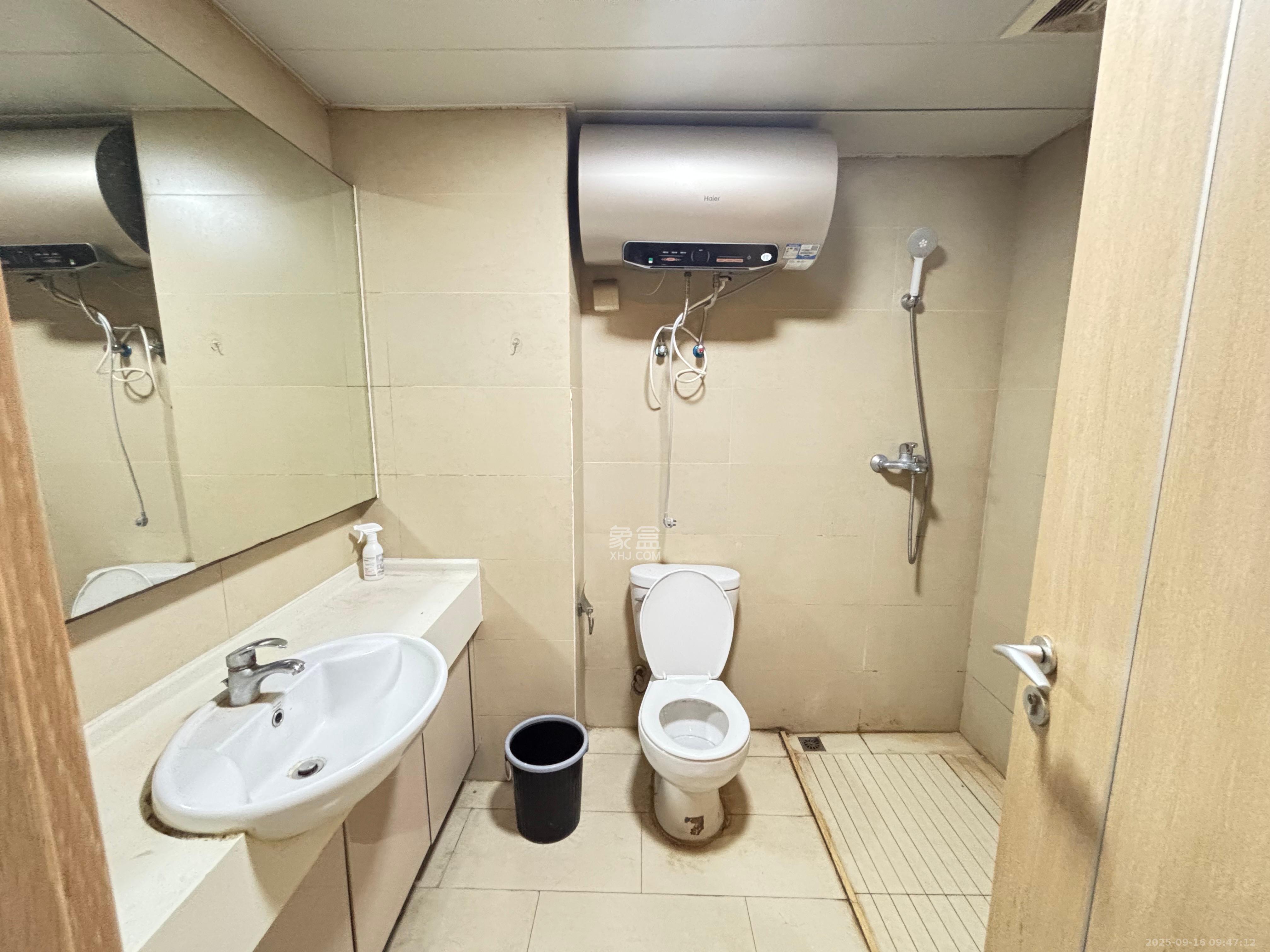 万科金色家园 1室1厅1卫 1300.0元/月 万科金色家园 1室1厅1卫 1300.0元/月室内图